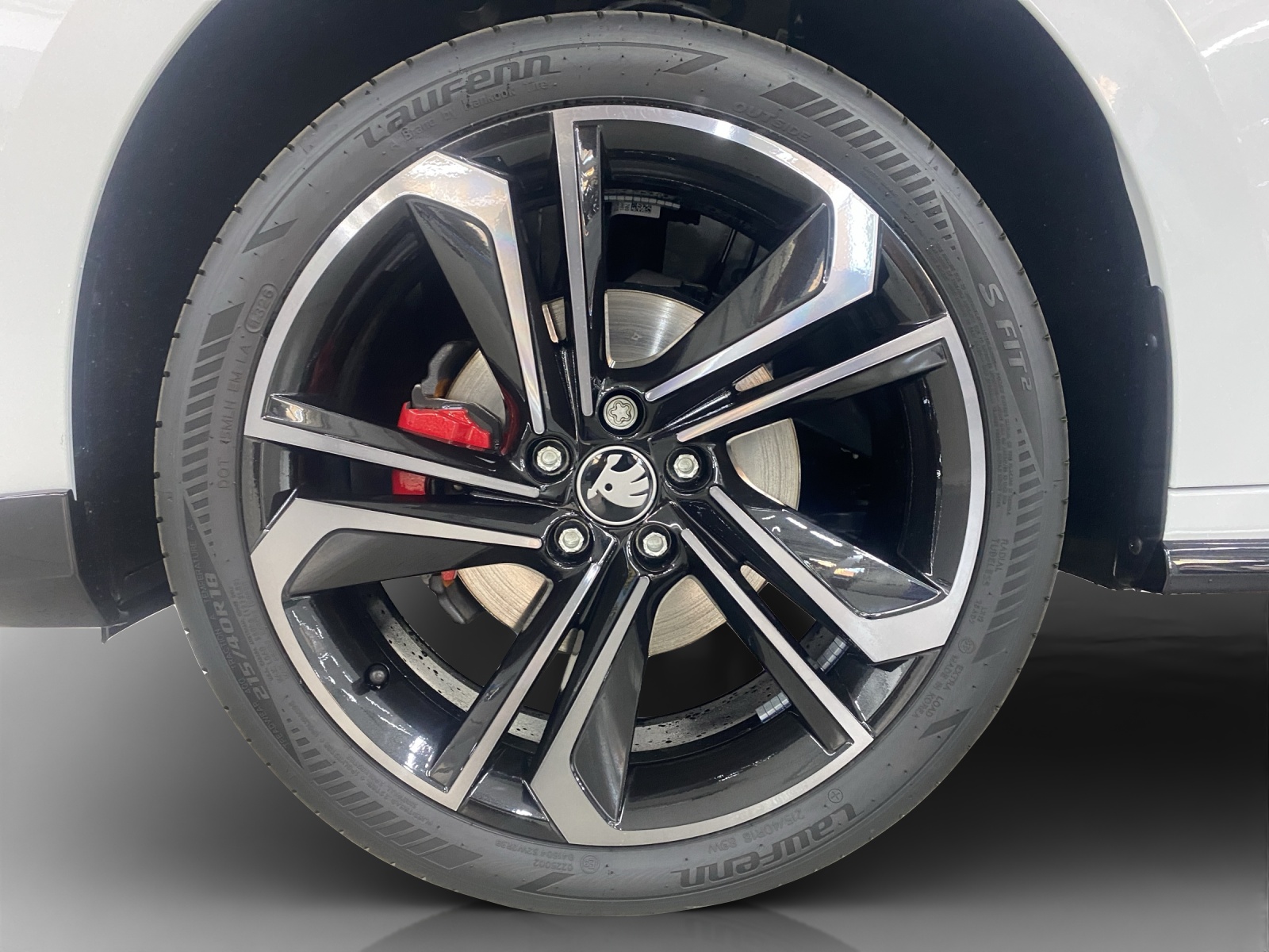 SKODA Fabia 1.5 TSI Motorsport DSG-image-15