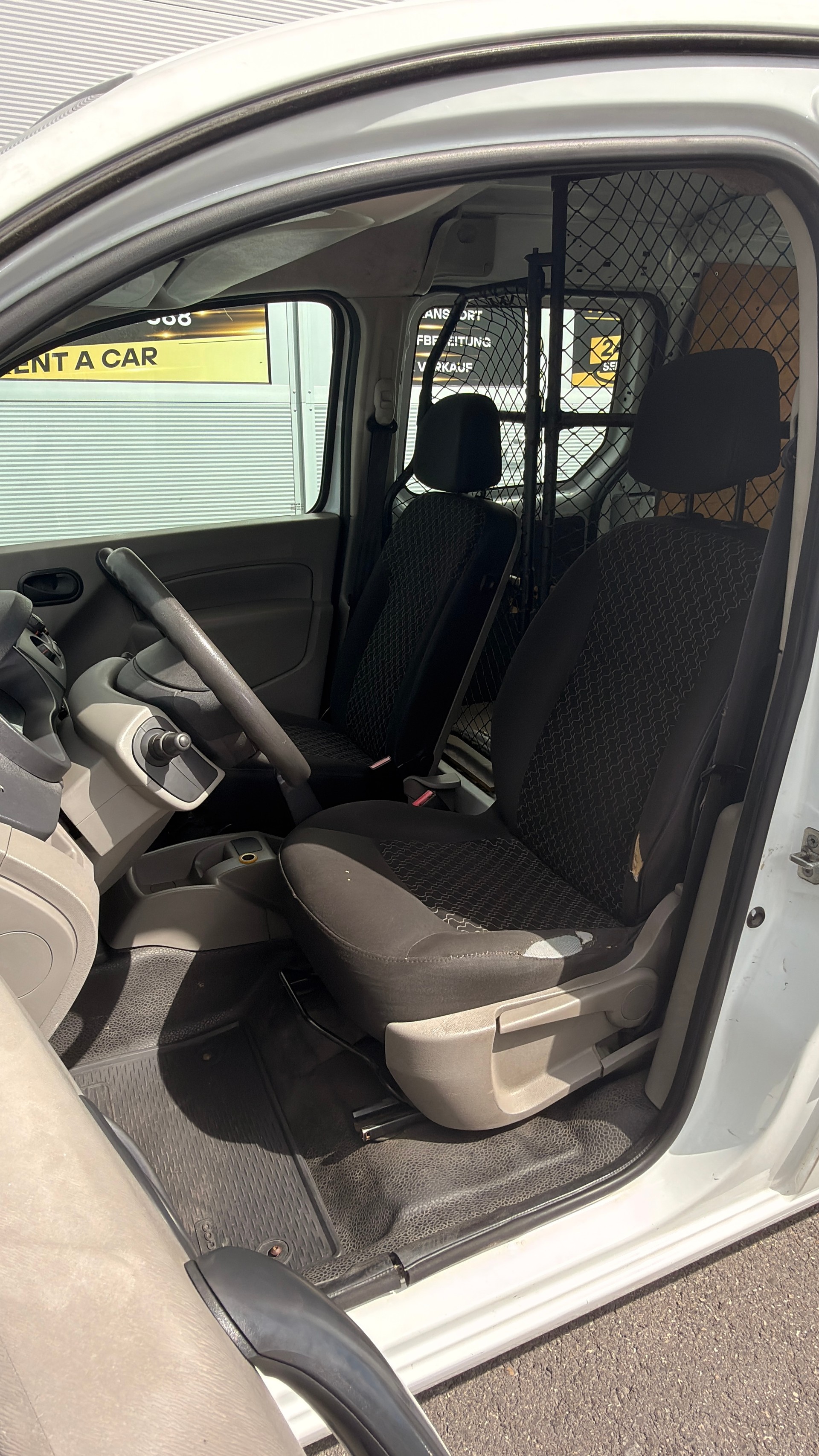 RENAULT Kangoo dCi 85-image-7