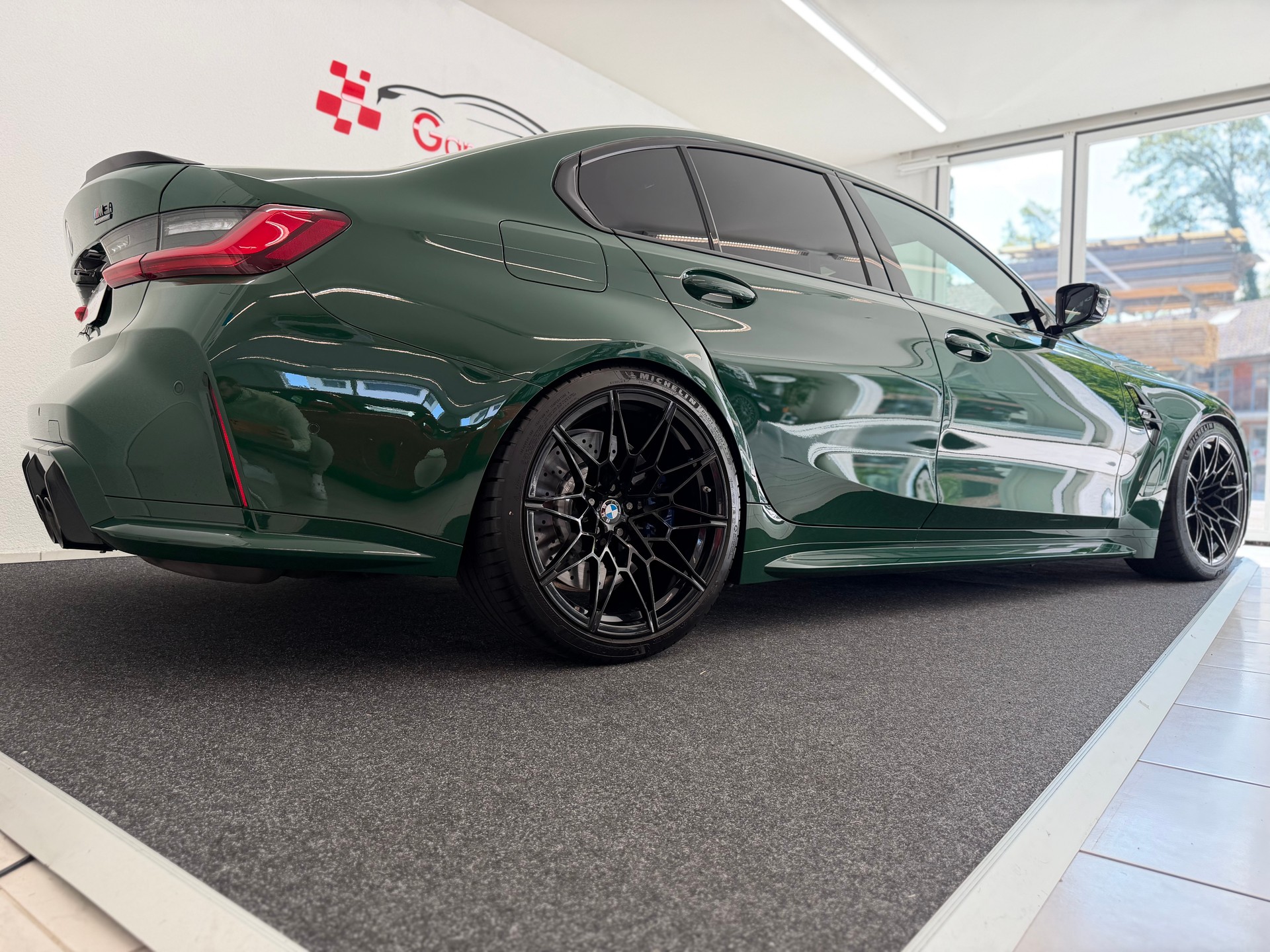 BMW M3 Competition xDrive-image-5