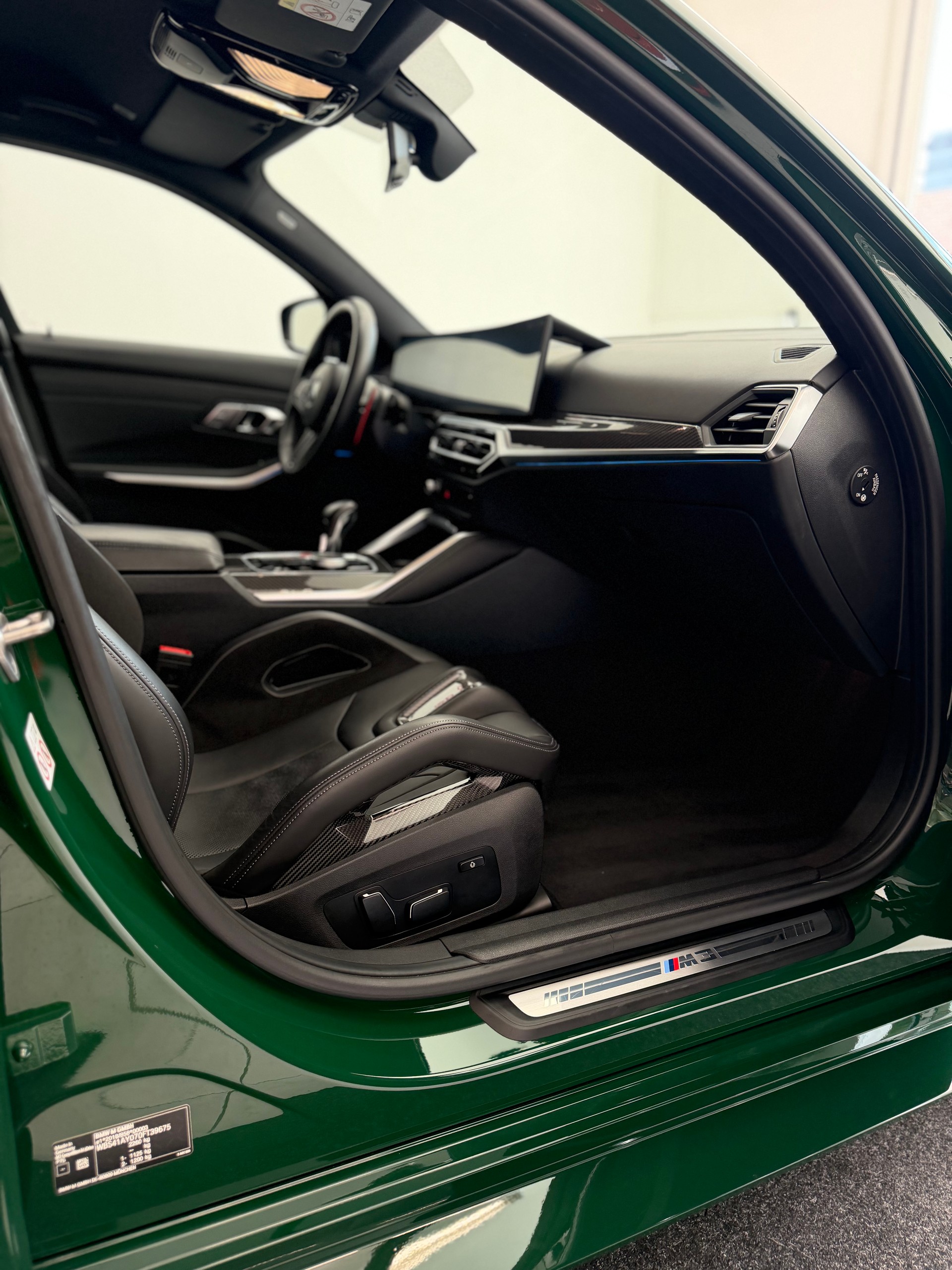 BMW M3 Competition xDrive-image-11