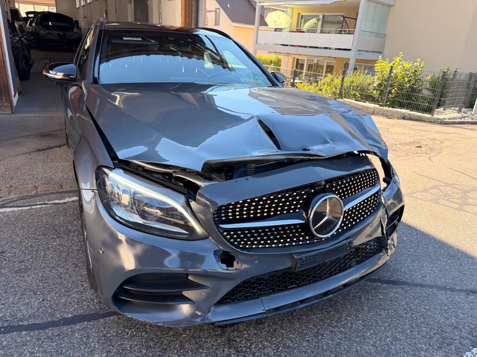 MERCEDES-BENZ C 220 d AMG Line 4Matic 9G-Tronic-image-1