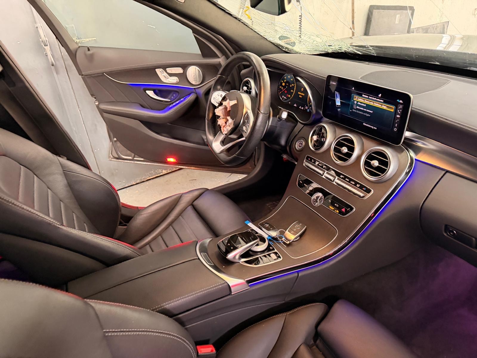 MERCEDES-BENZ C 220 d AMG Line 4Matic 9G-Tronic-image-13