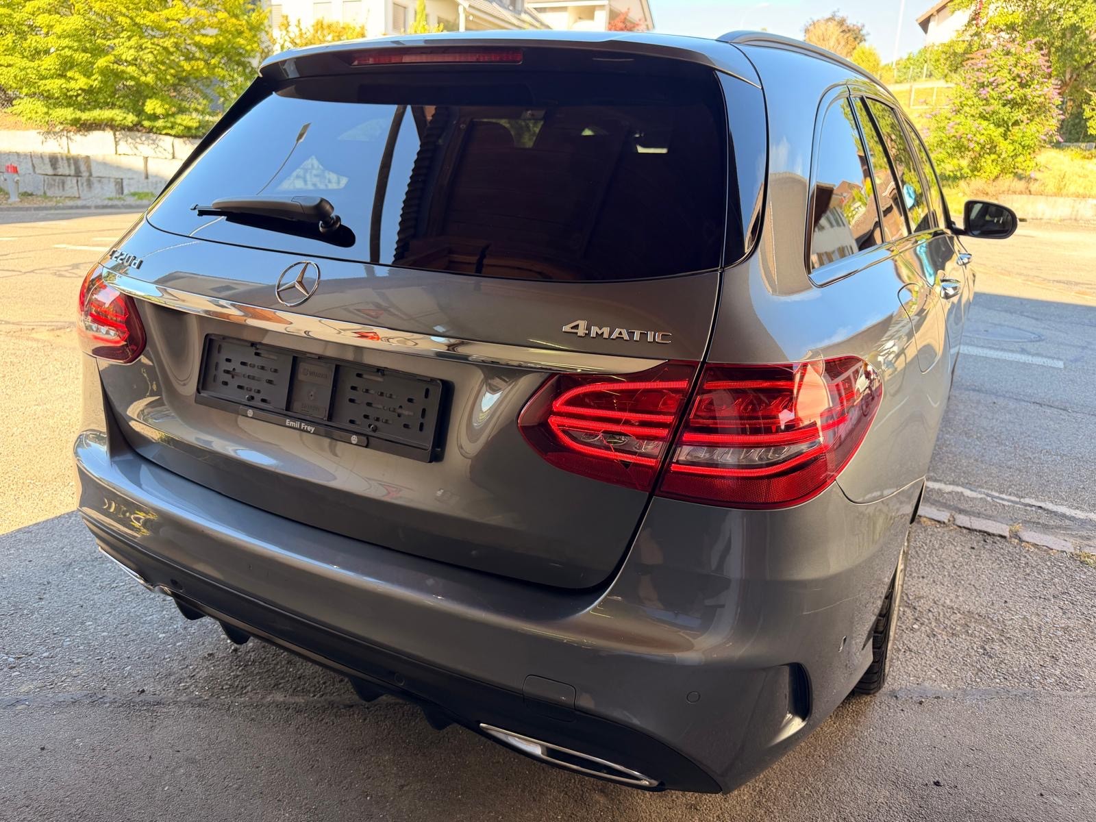 MERCEDES-BENZ C 220 d AMG Line 4Matic 9G-Tronic-image-3