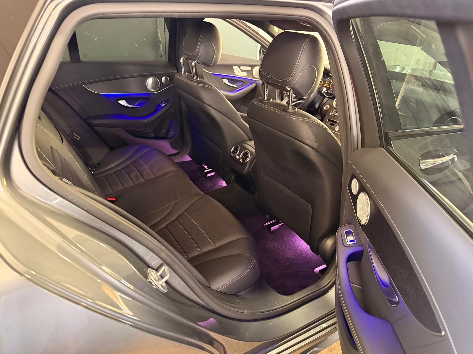 MERCEDES-BENZ C 220 d AMG Line 4Matic 9G-Tronic-image-11