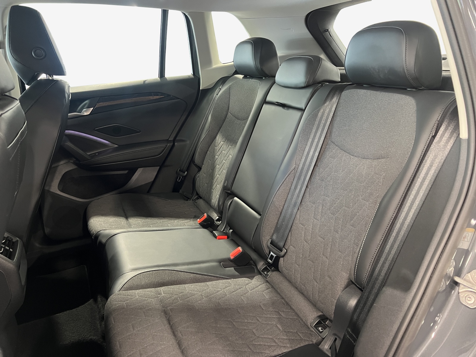 VW Tiguan 2.0 TSI DSG Life 4Motion-image-11