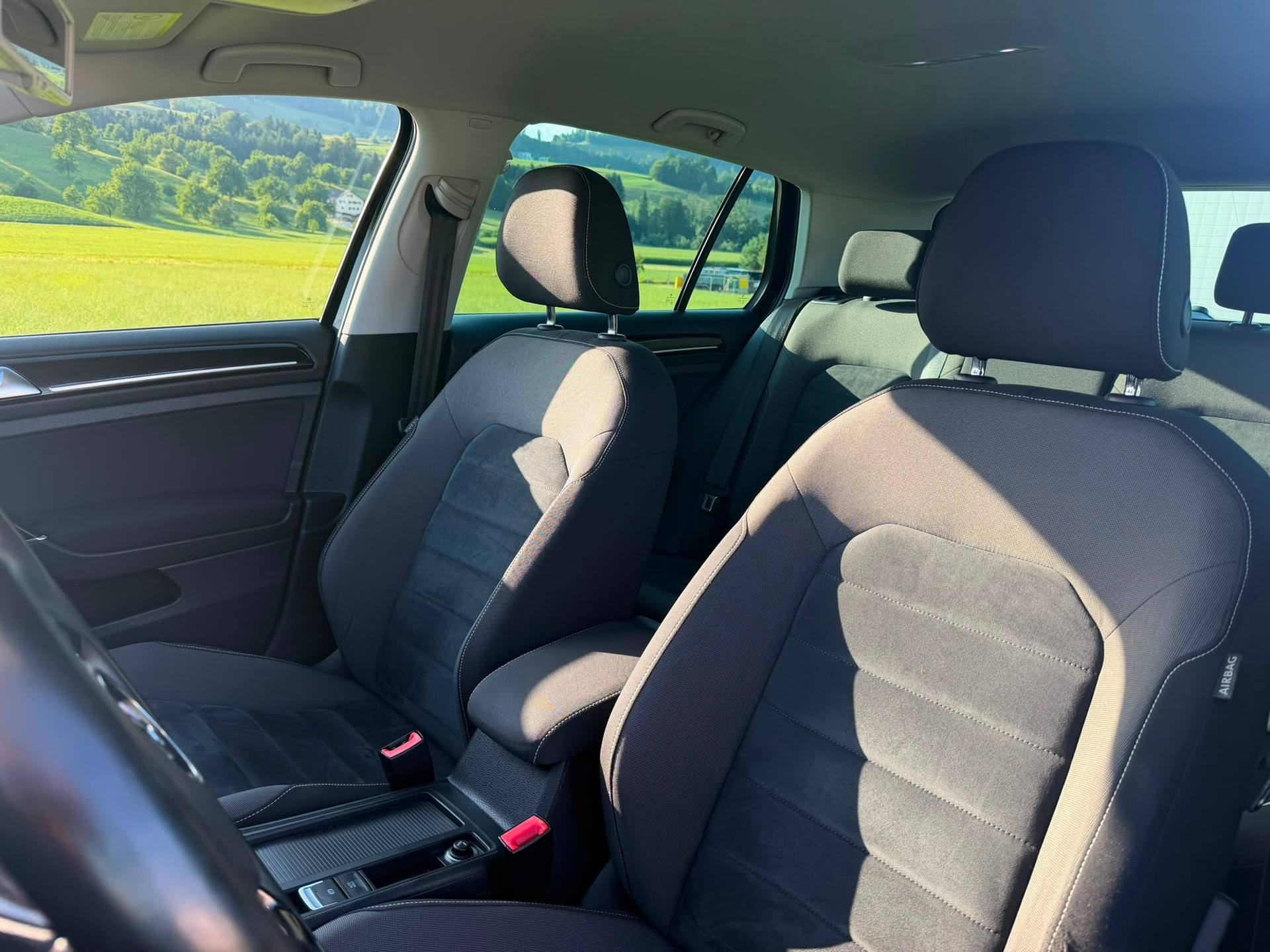 VW Golf 1.4 TSI Highline-image-9