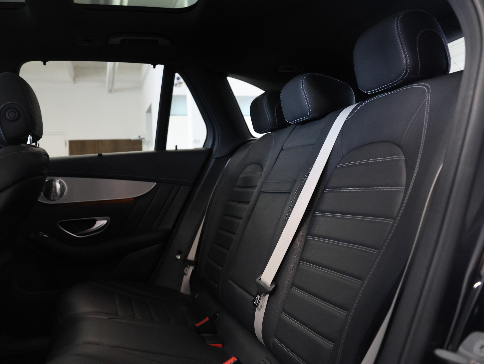 MERCEDES-BENZ GLC 43 AMG 4Matic 9G-Tronic *Burmester* *Sitzheizung*Panoramadach**-image-29