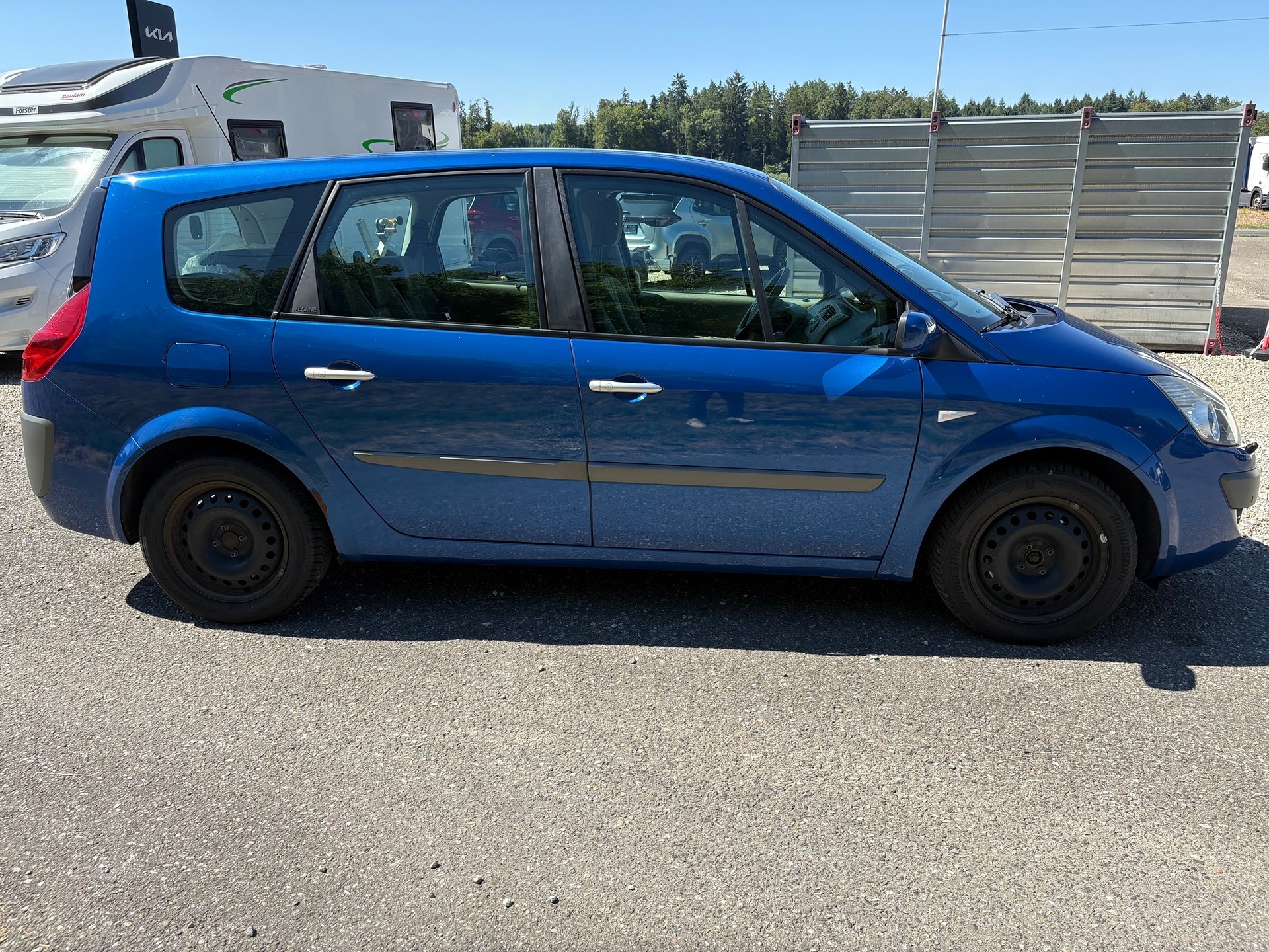 RENAULT Grand Scénic 2.0 16V Expression-image-3
