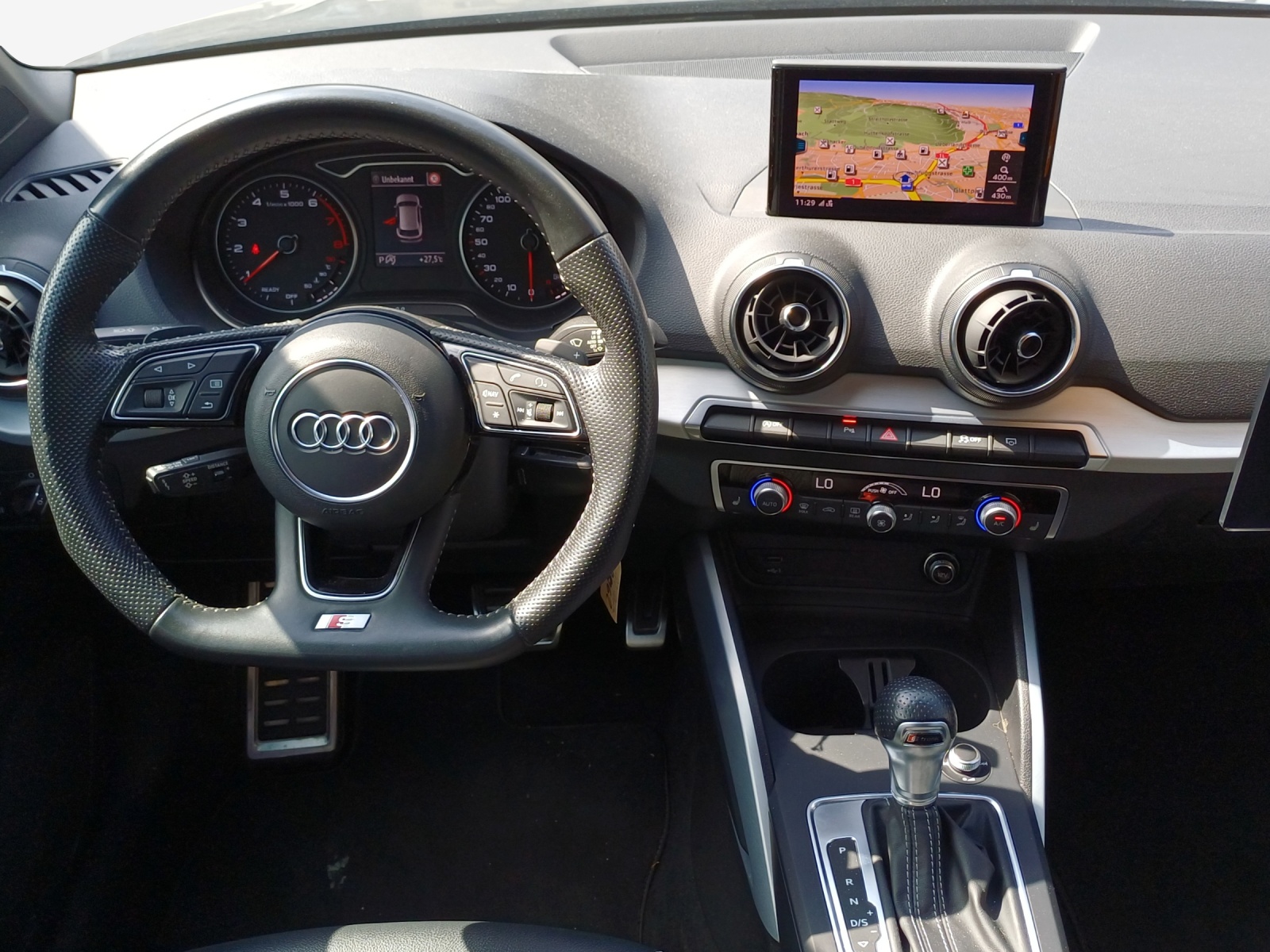 AUDI Q2 40 TFSI Sport quattro S-tronic-image-8