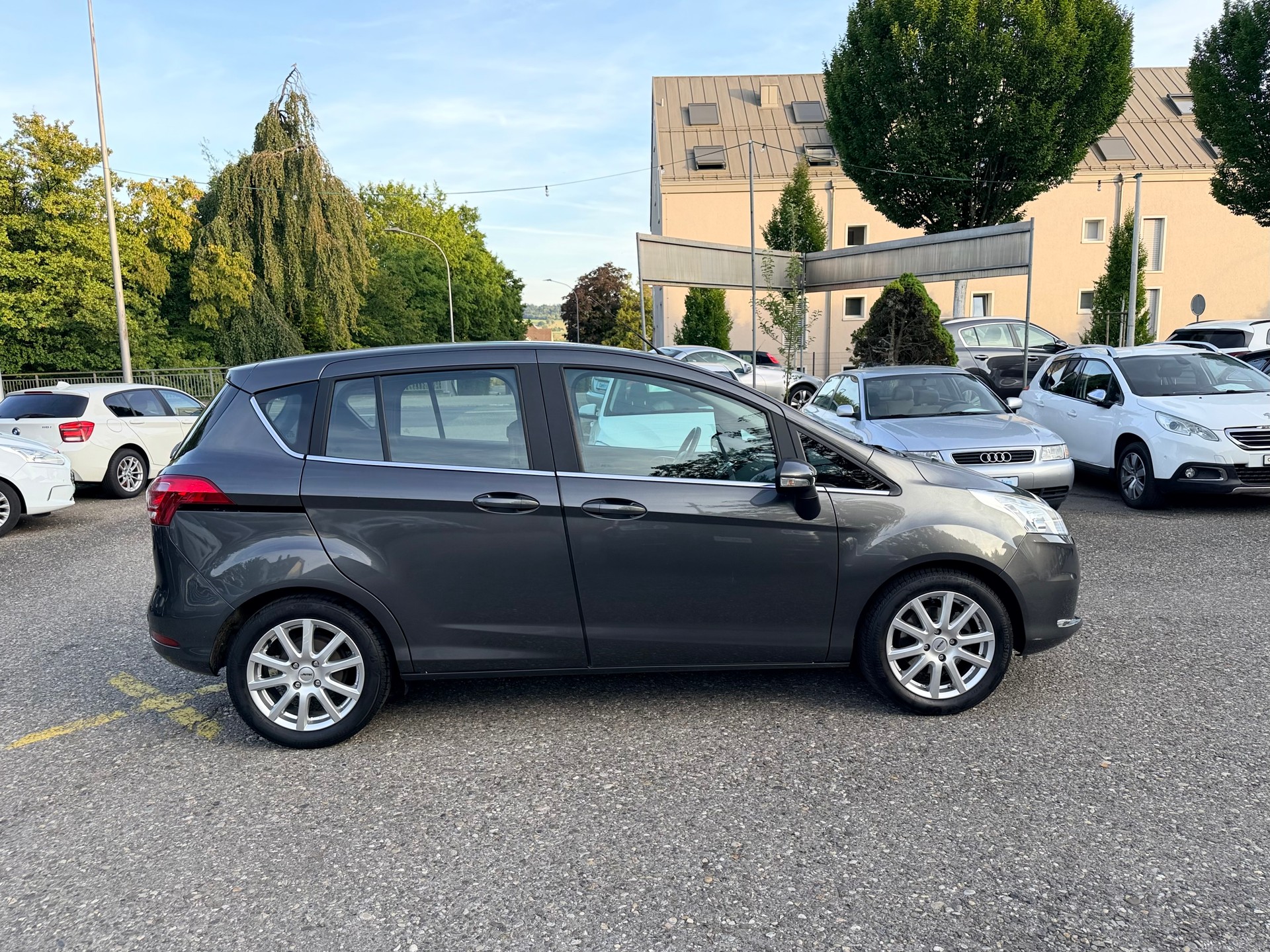 FORD B-Max 1.0 SCTi Titanium-image-4