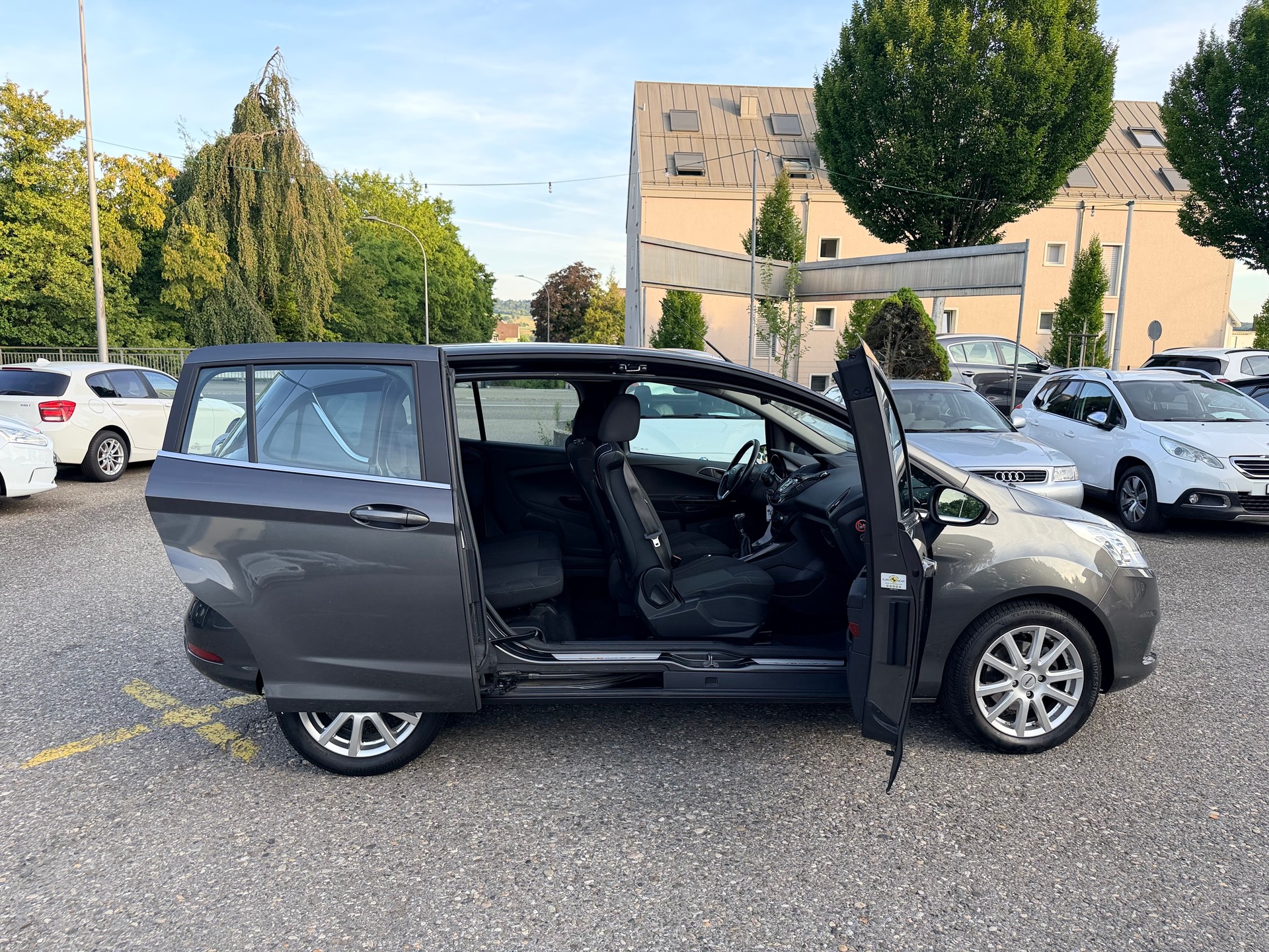 FORD B-Max 1.0 SCTi Titanium-image-19