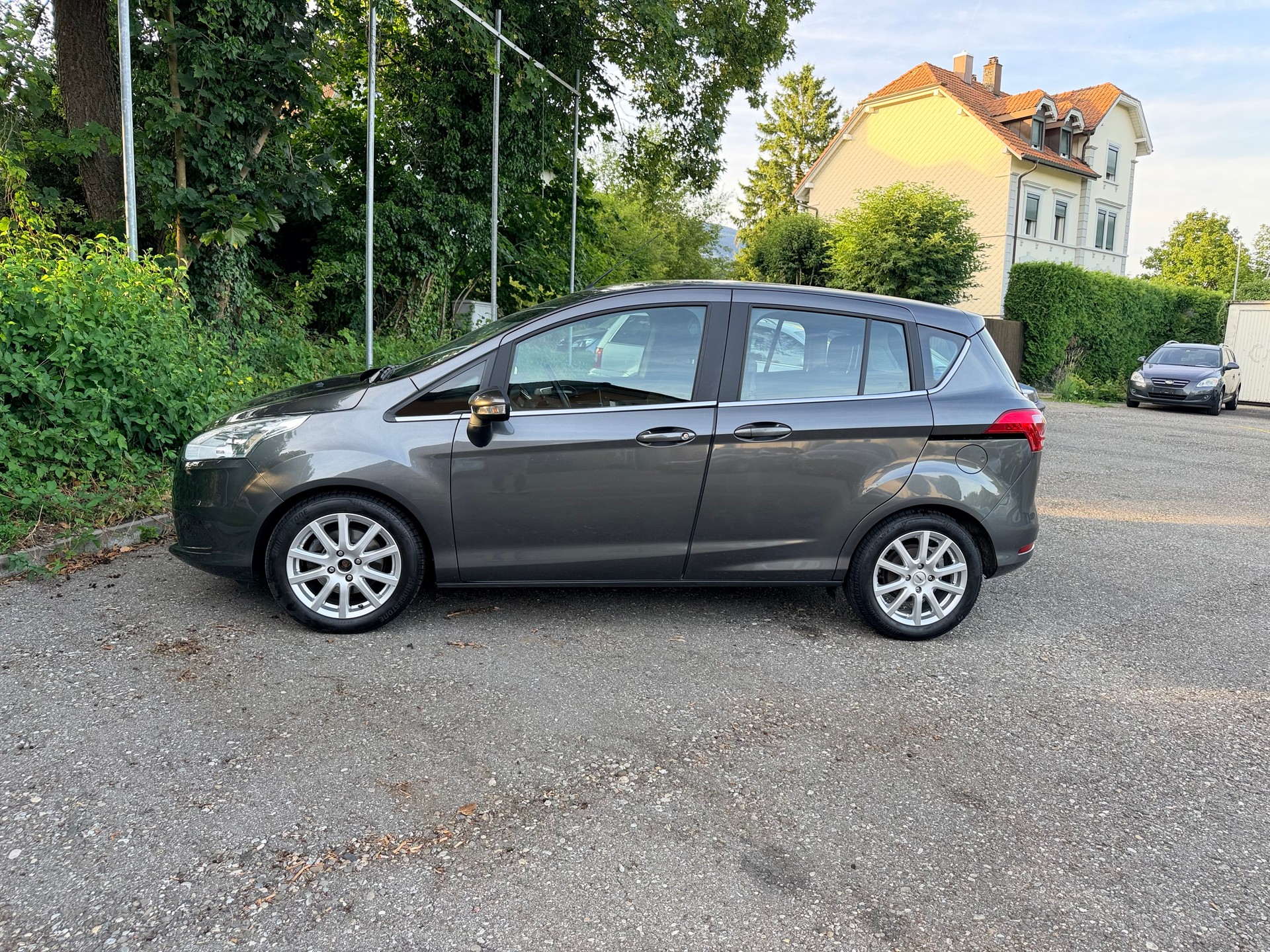 FORD B-Max 1.0 SCTi Titanium-image-11