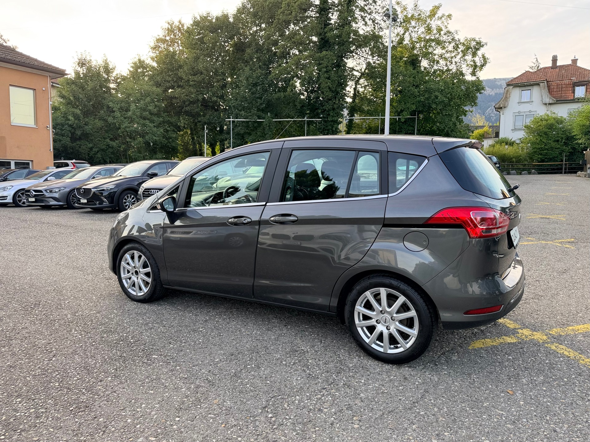 FORD B-Max 1.0 SCTi Titanium-image-10
