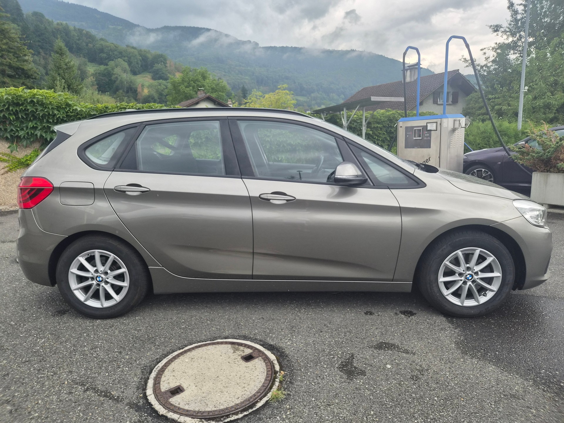 BMW 218i Active Tourer Sport Line Steptronic-image-5