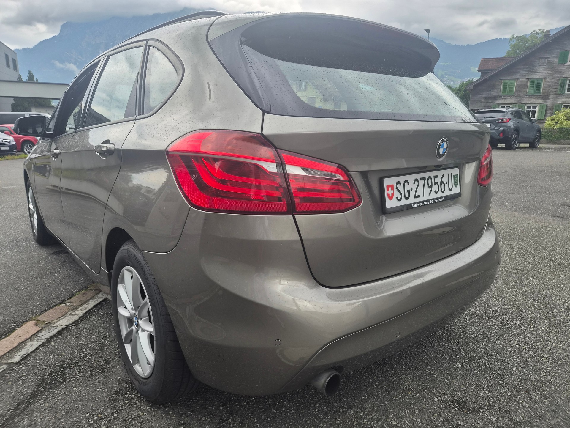 BMW 218i Active Tourer Sport Line Steptronic-image-9