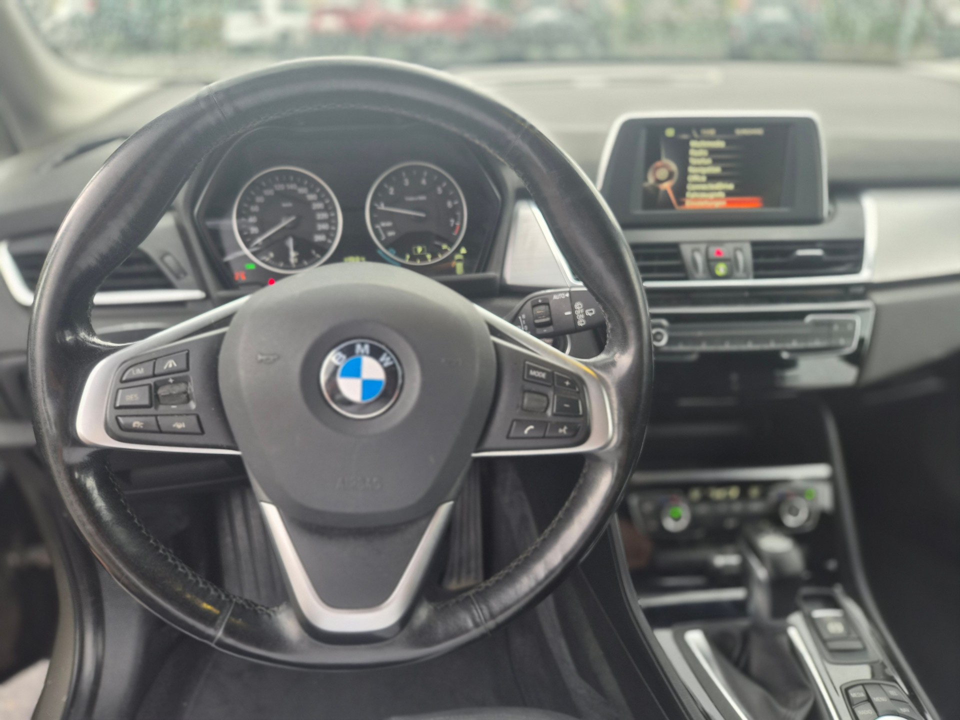 BMW 218i Active Tourer Sport Line Steptronic-image-12