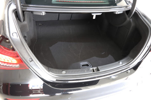 Image MERCEDES-BENZ E-220 E 220 d Swiss Star 4Matic