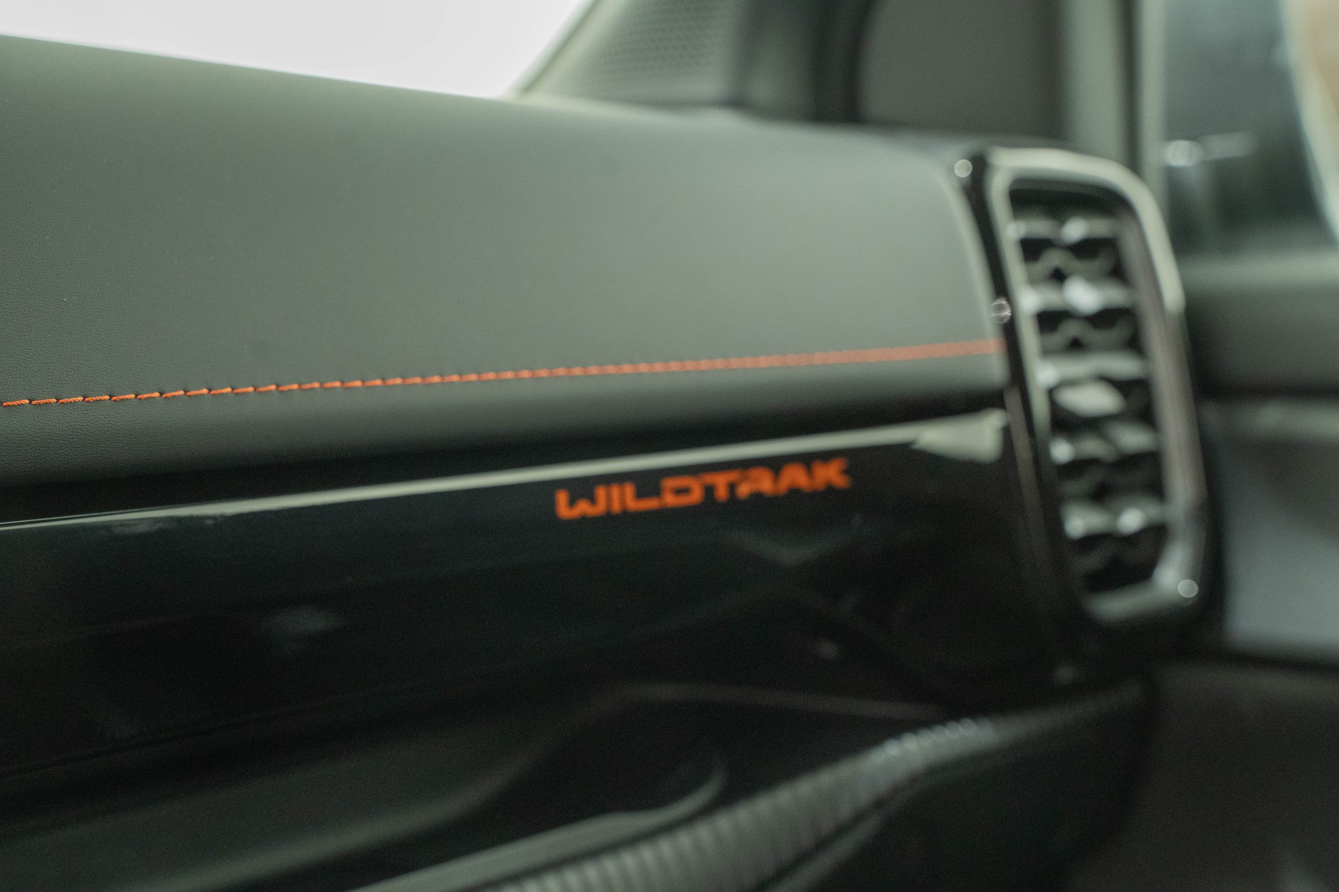 FORD Ranger DKab.Pick-up 2.3 EcoBoost 4x4 Wildtrak PHEV-image-12