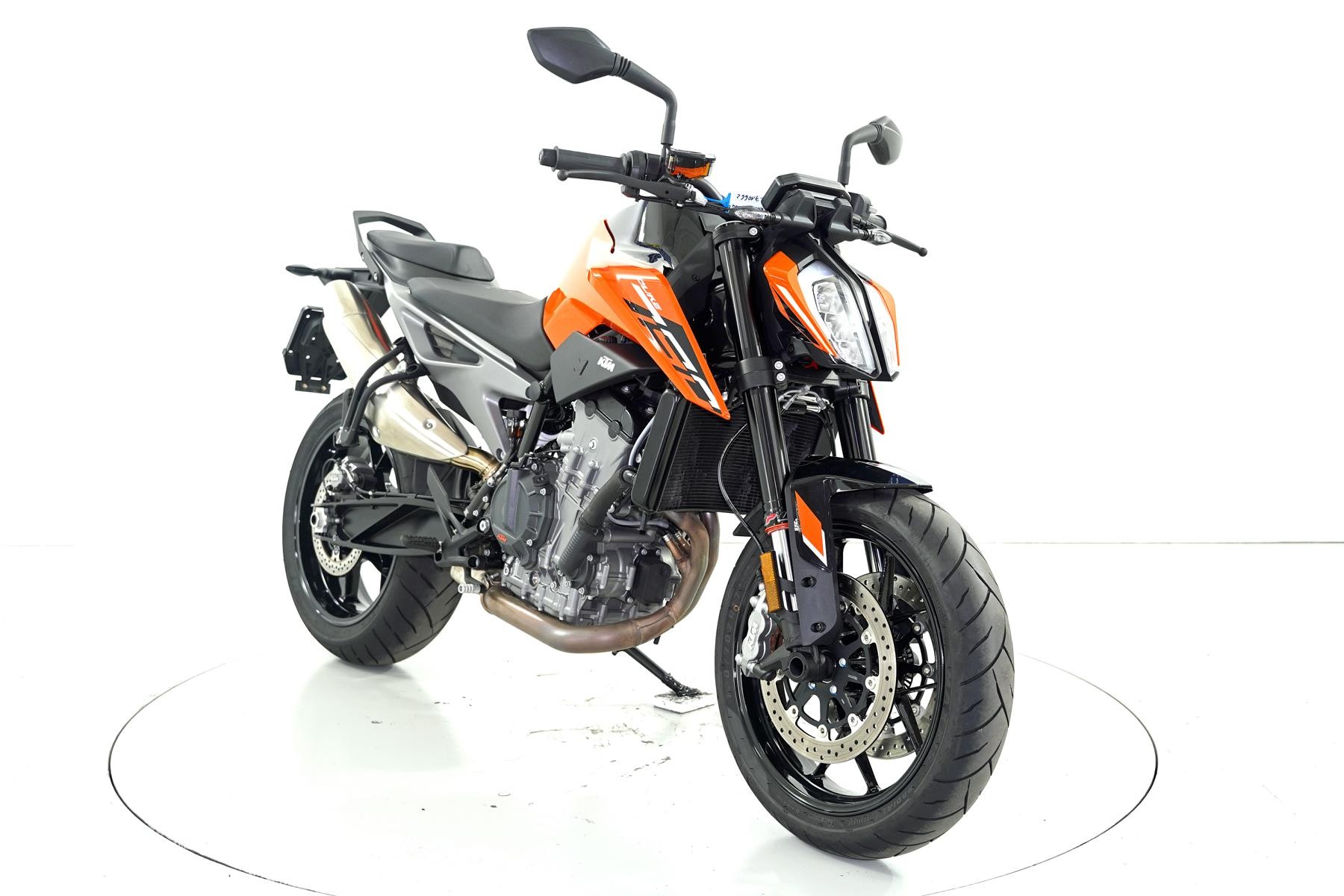 KTM 790 Duke-showroom-element-1