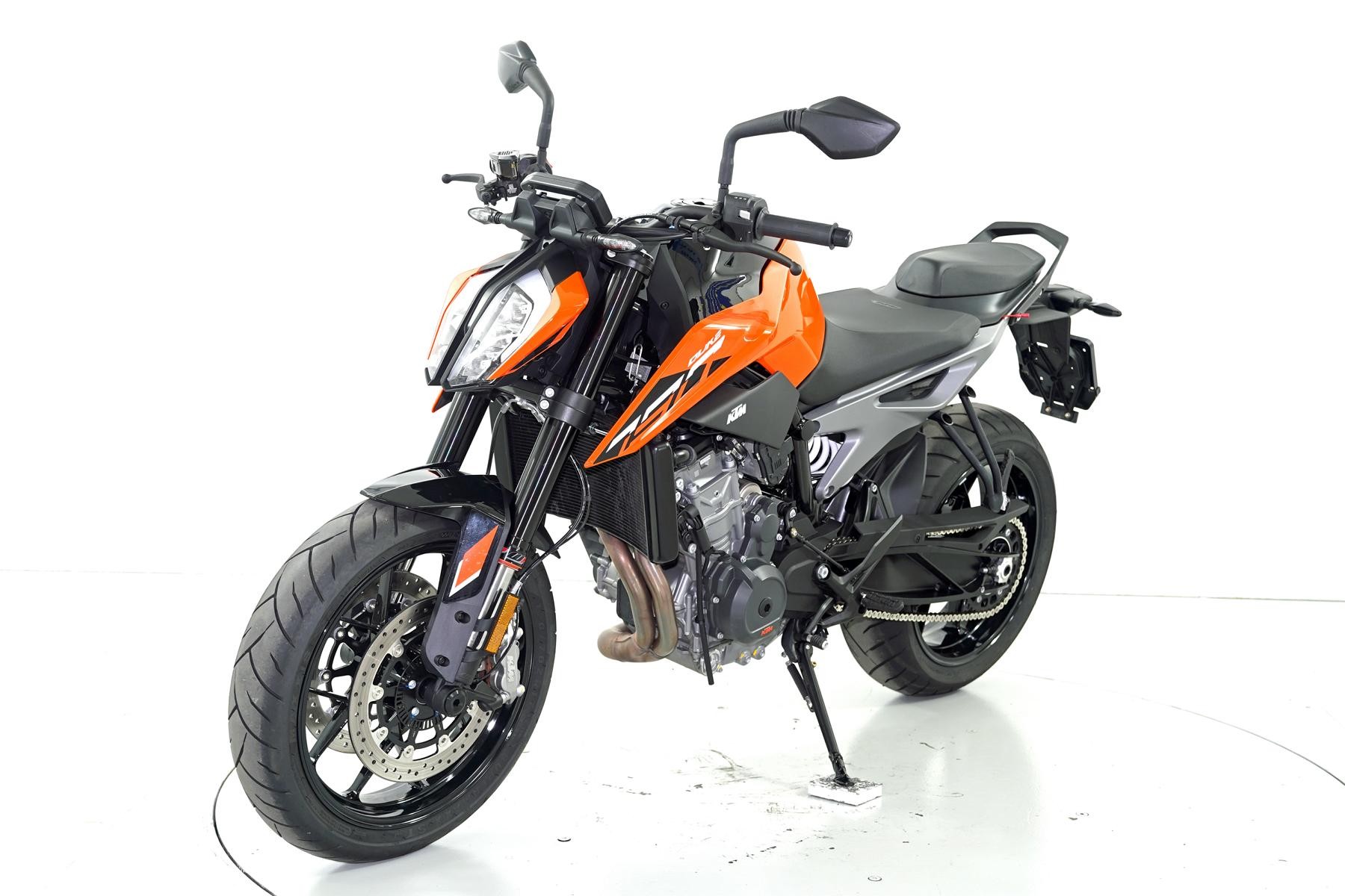 KTM 790 Duke-showroom-element-2