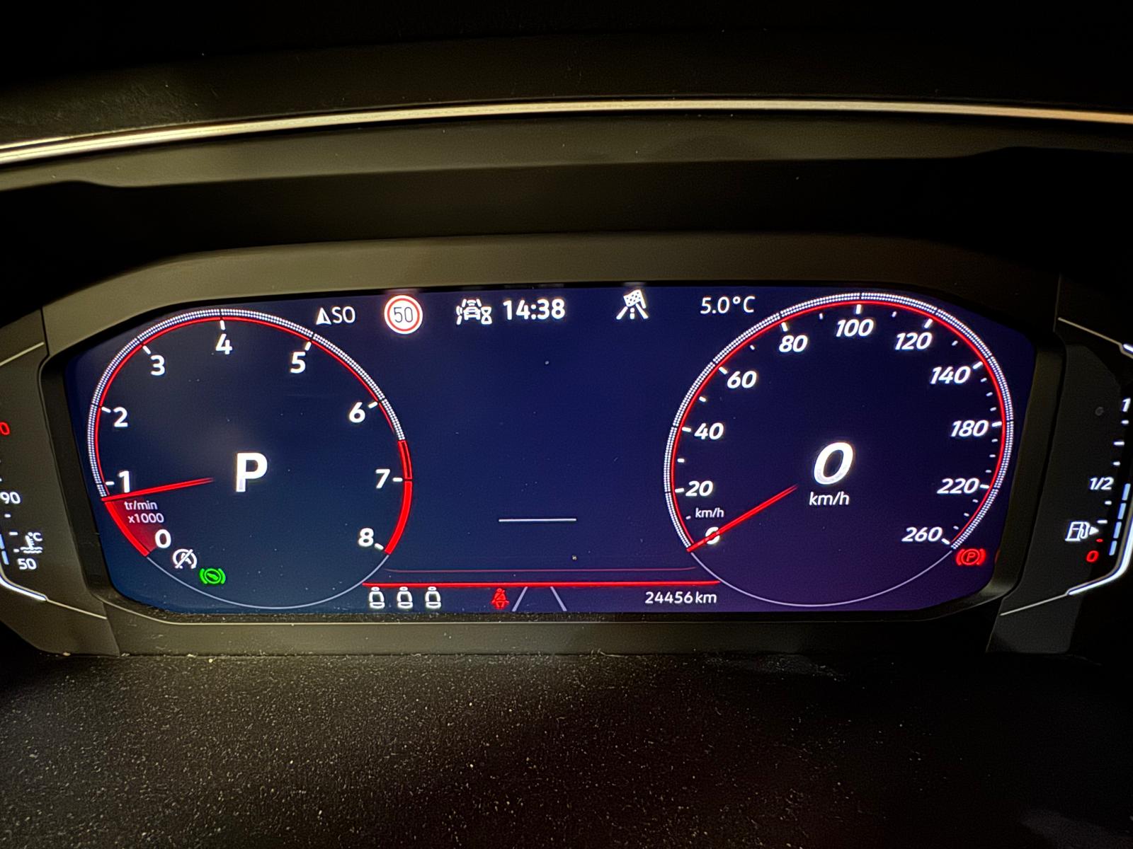 VW Tiguan 2.0TSI R-Line 4Motion DSG-image-17