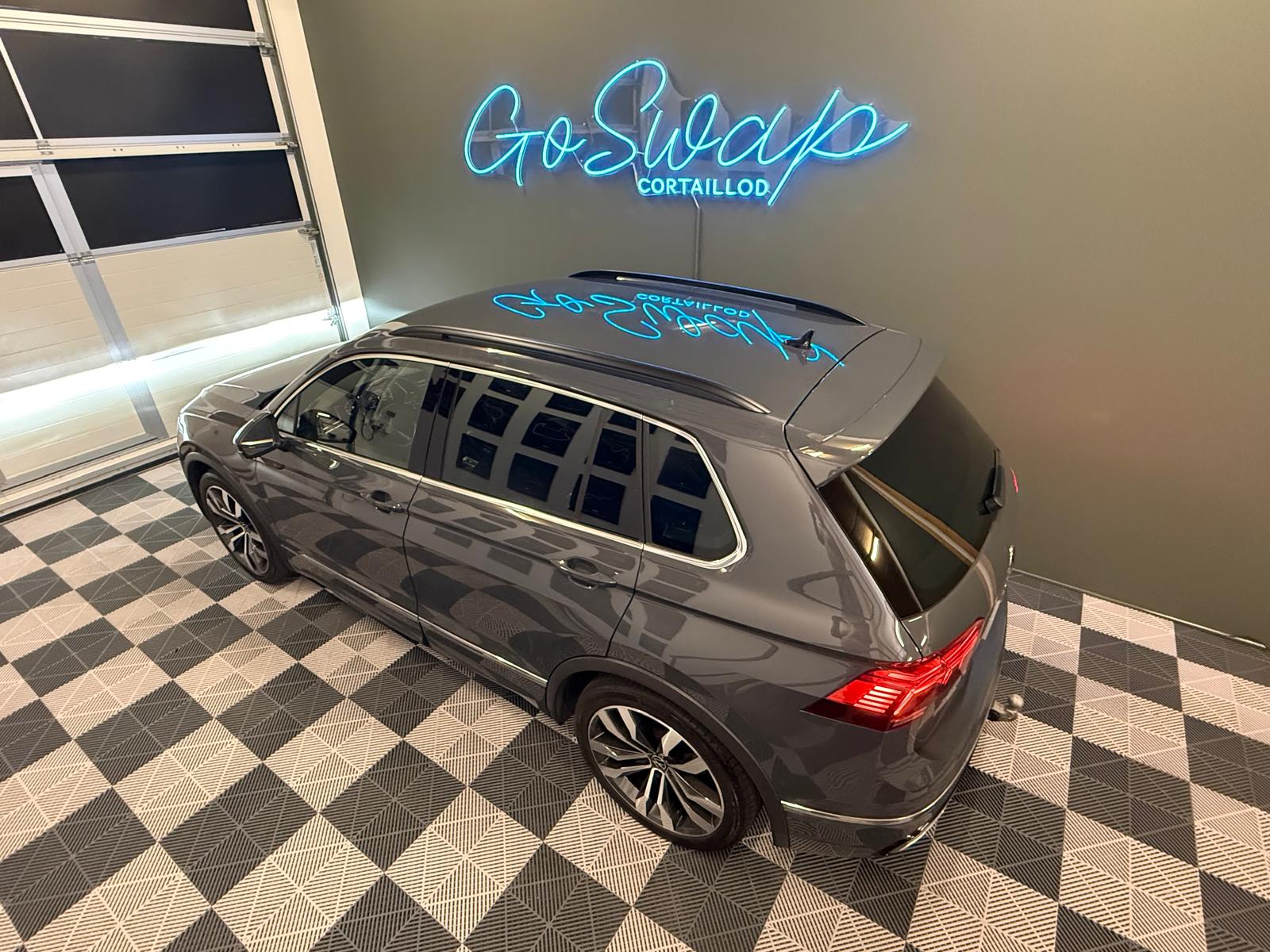 VW Tiguan 2.0TSI R-Line 4Motion DSG-image-2