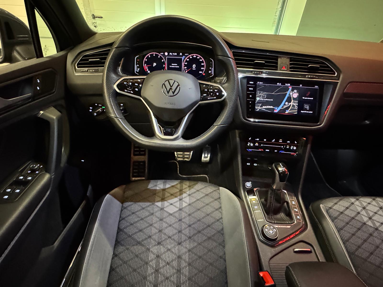 VW Tiguan 2.0TSI R-Line 4Motion DSG-image-16