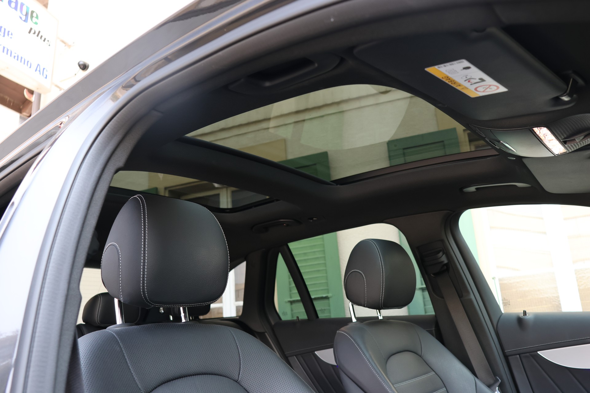 MERCEDES-BENZ GLC 43 AMG 4Matic 9G-Tronic-image-22