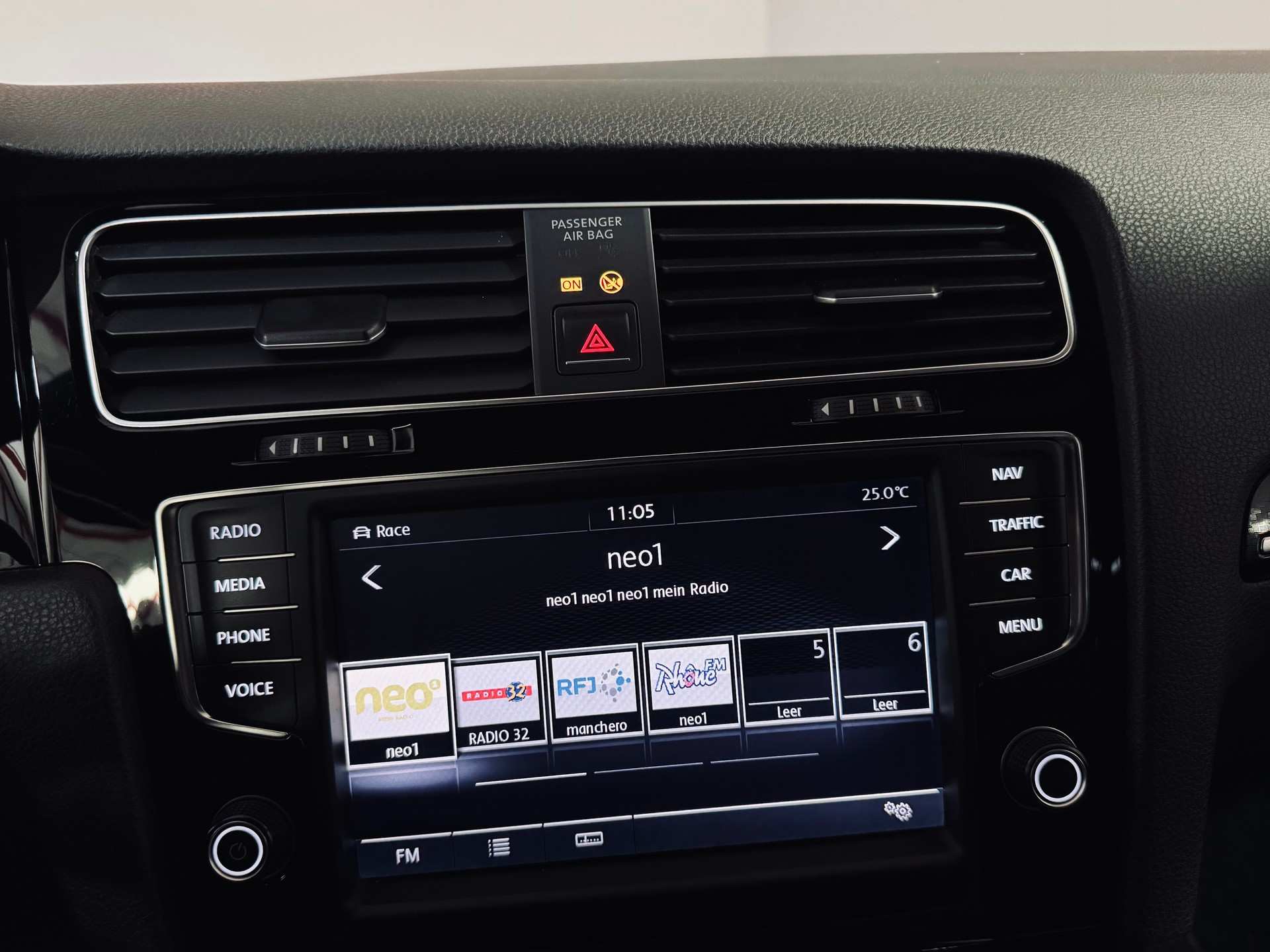VW Golf 2.0 TSI R 4Motion DSG-image-17