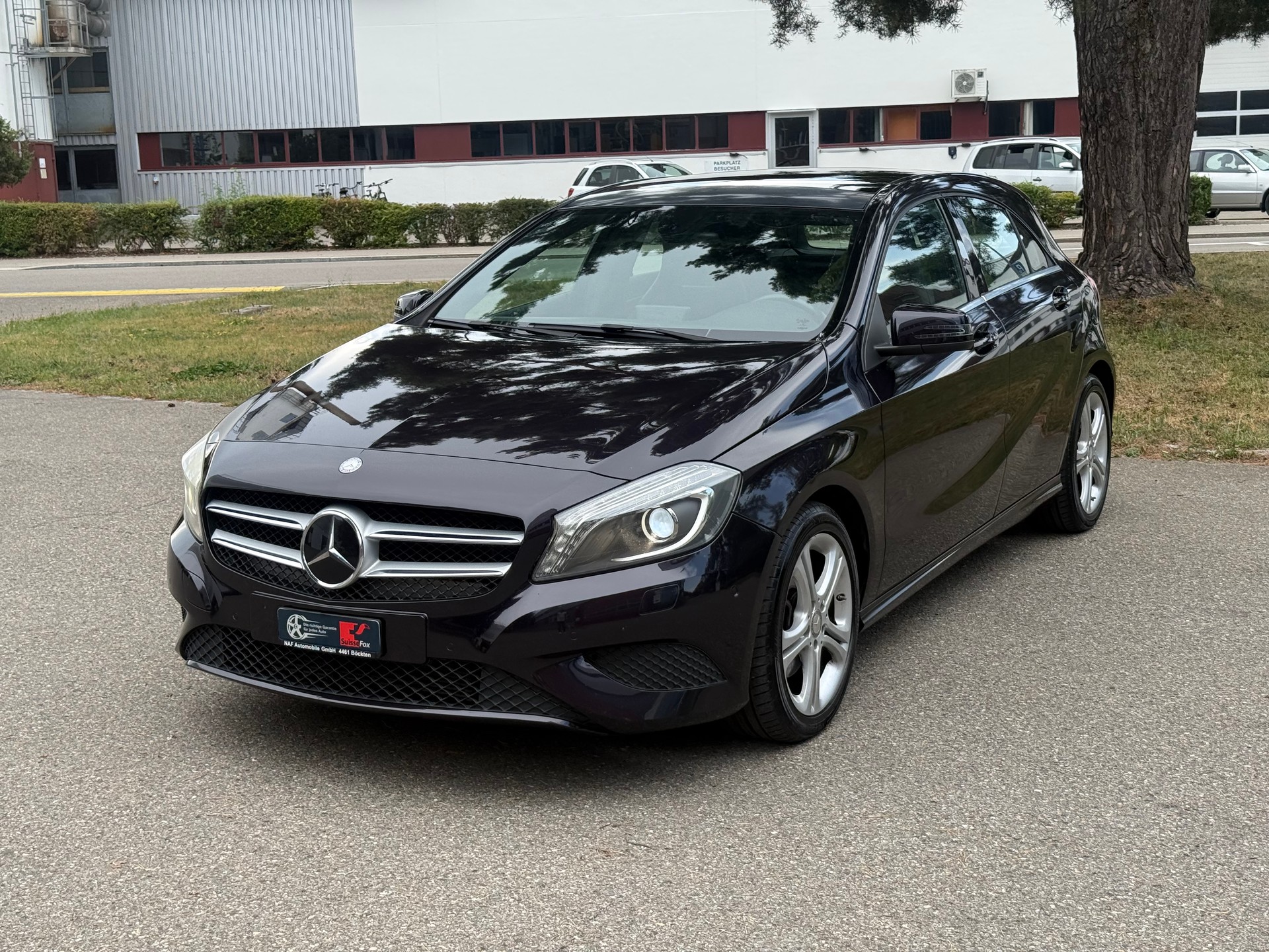 MERCEDES-BENZ A 180 Style 7G-DCT-image-2