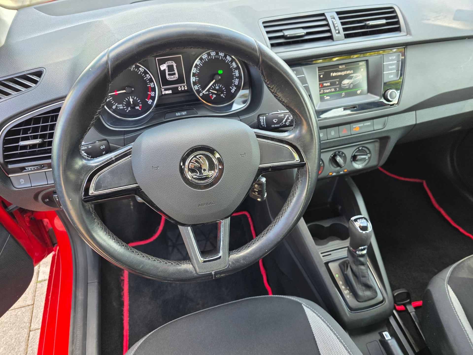 SKODA Fabia 1.4 TDI Ambition DSG-image-17