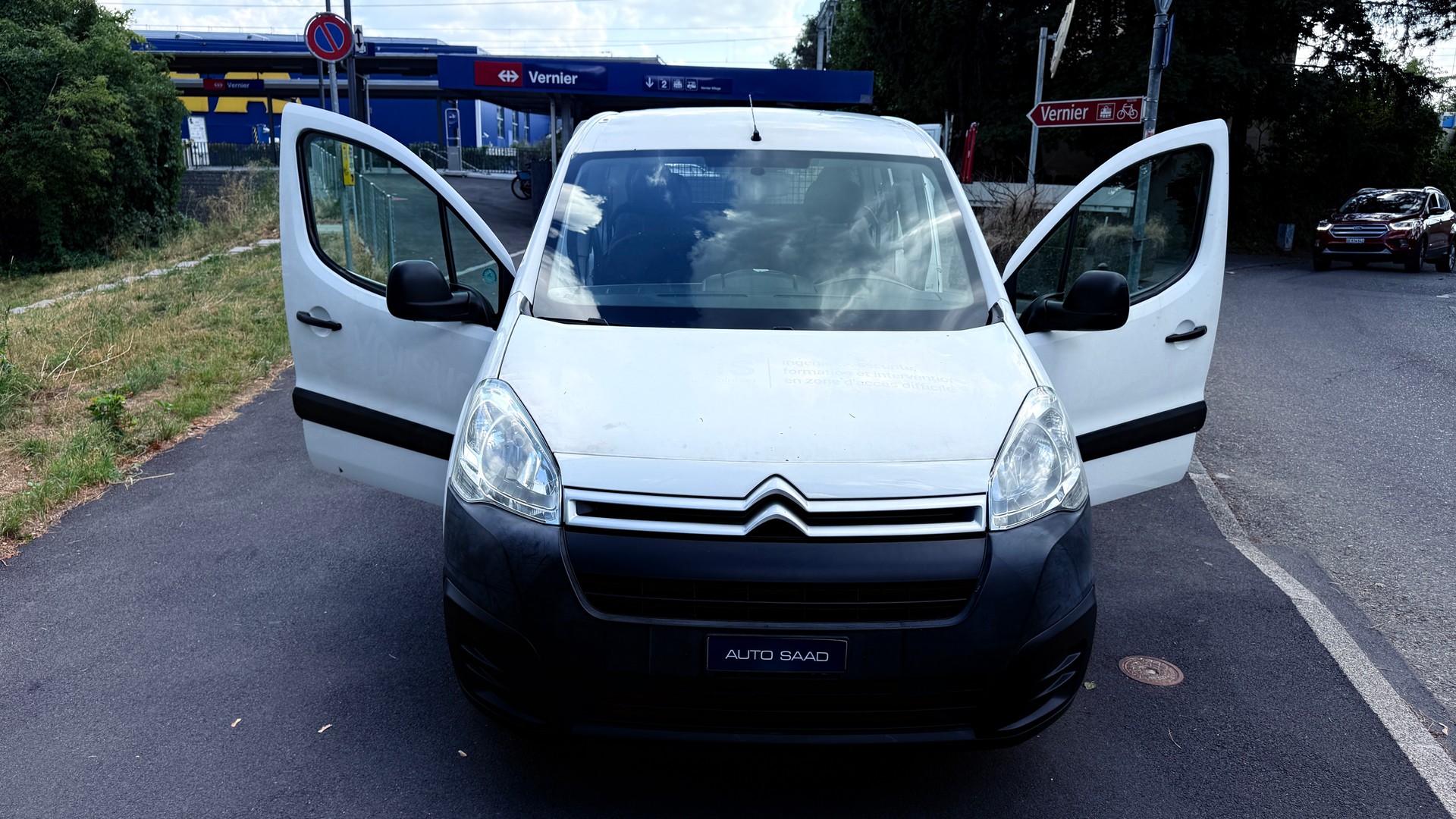 CITROEN Berlingo 1.6 BlueHDi 100 Attraction-image-8
