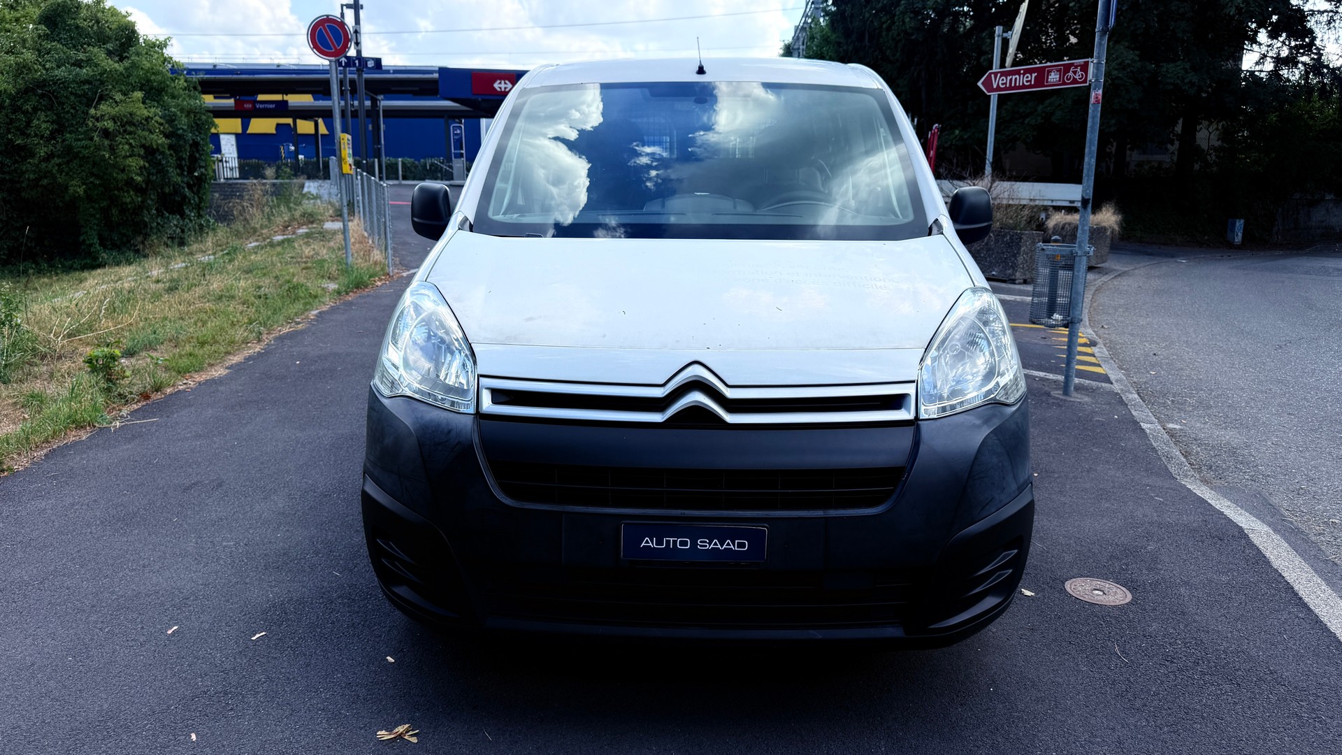 CITROEN Berlingo 1.6 BlueHDi 100 Attraction-image-0
