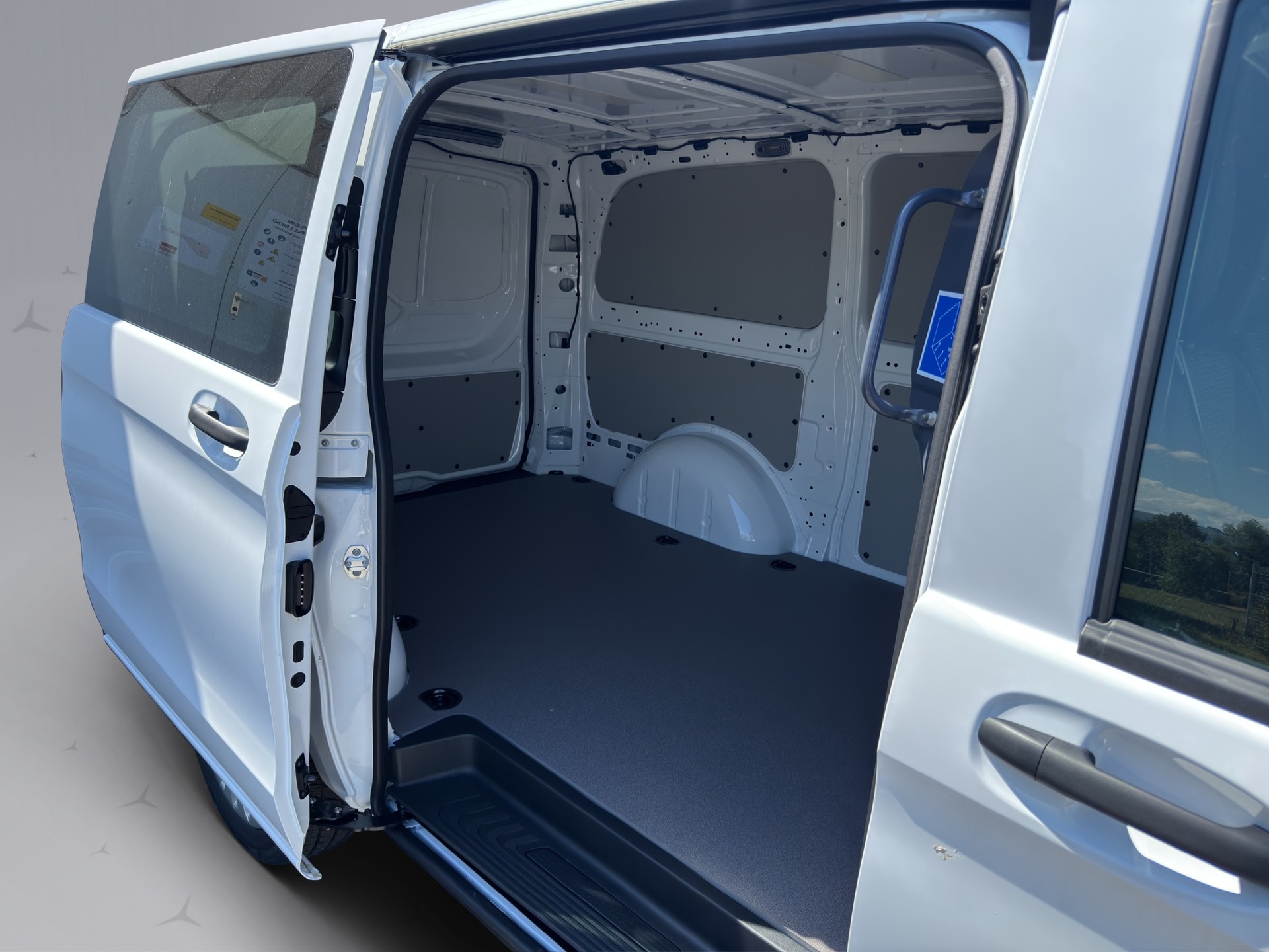 MERCEDES-BENZ Vito 114 Kaw. L 2.0 CDI Pro-image-18