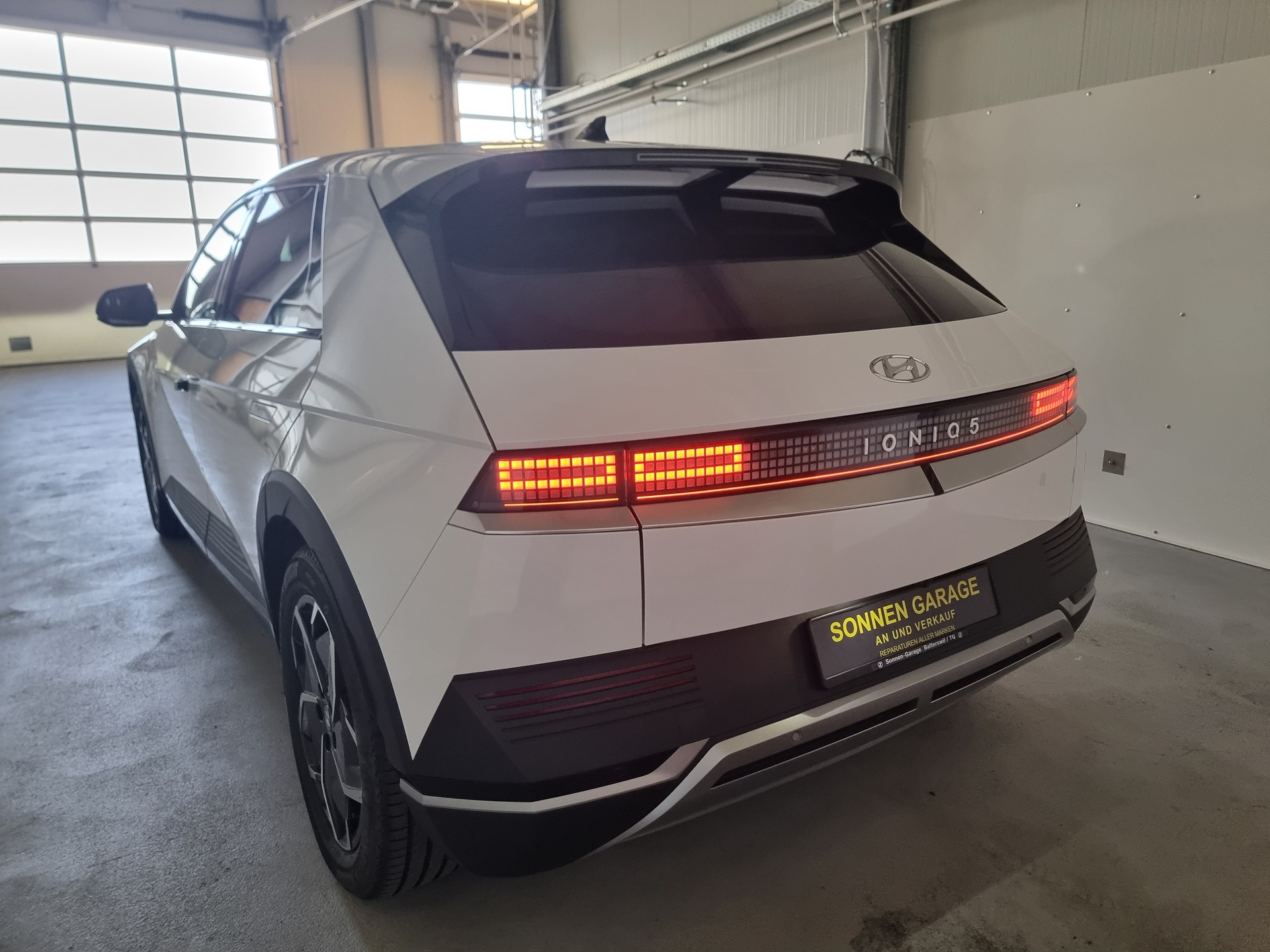 HYUNDAI Ioniq 5 77kWh Amplia 2WD-image-10