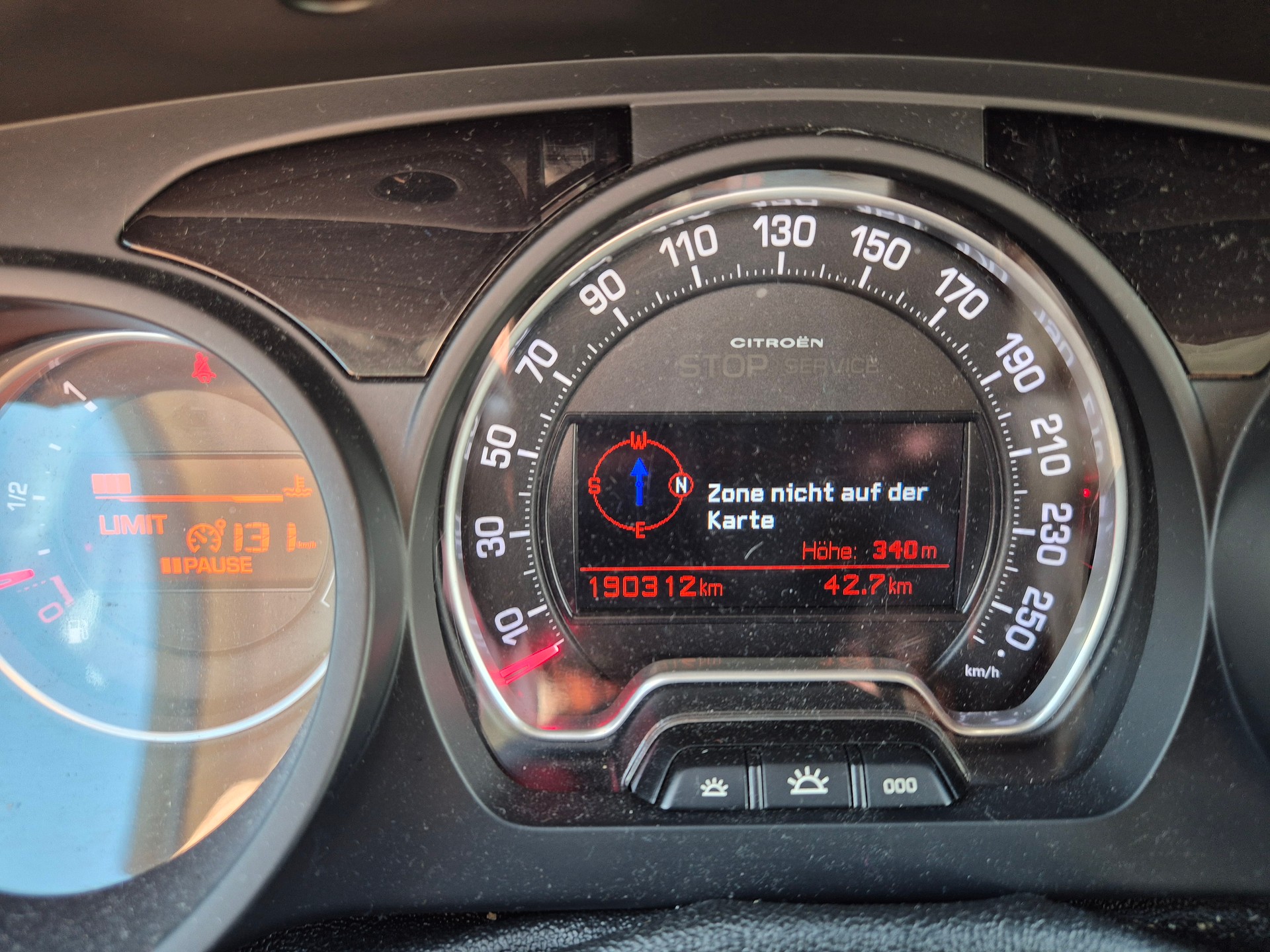CITROEN C5 Berline 3.0 HDi V6 Exclusive Automatic-image-12