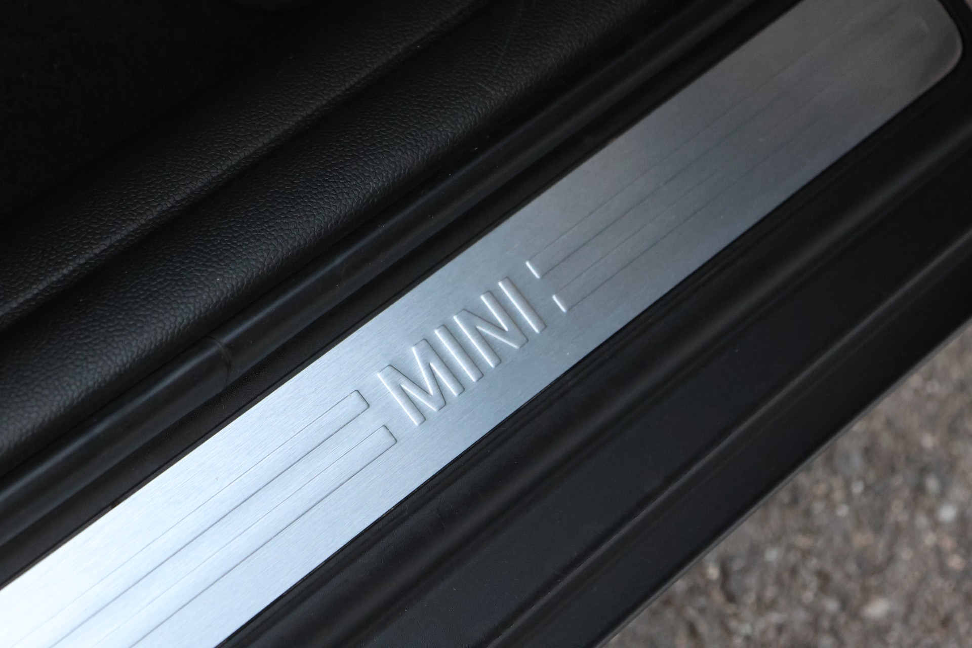 MINI Cooper (CH)-image-16