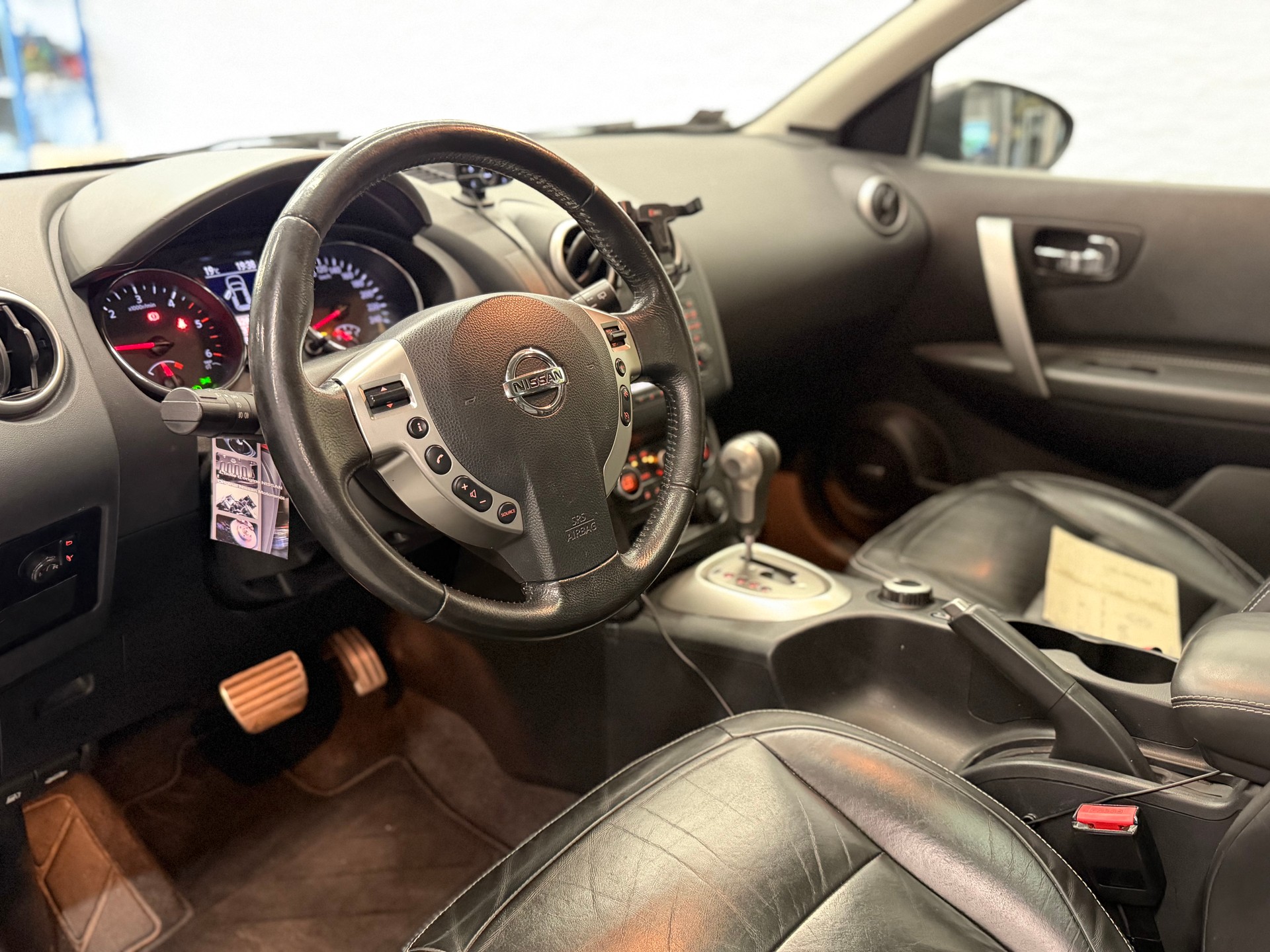 NISSAN Qashqai 2.0 dCi 4WD acenta-image-14