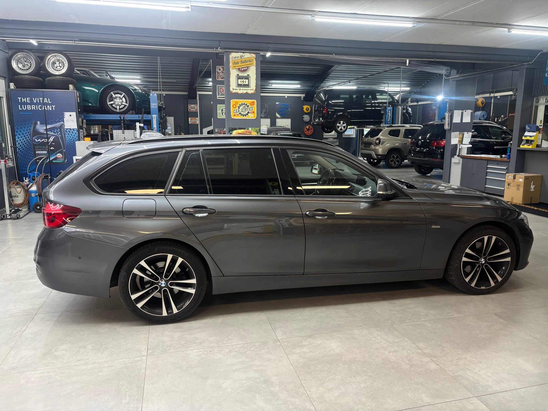 BMW 320d xDrive Touring Sport Line Steptronic-image-6