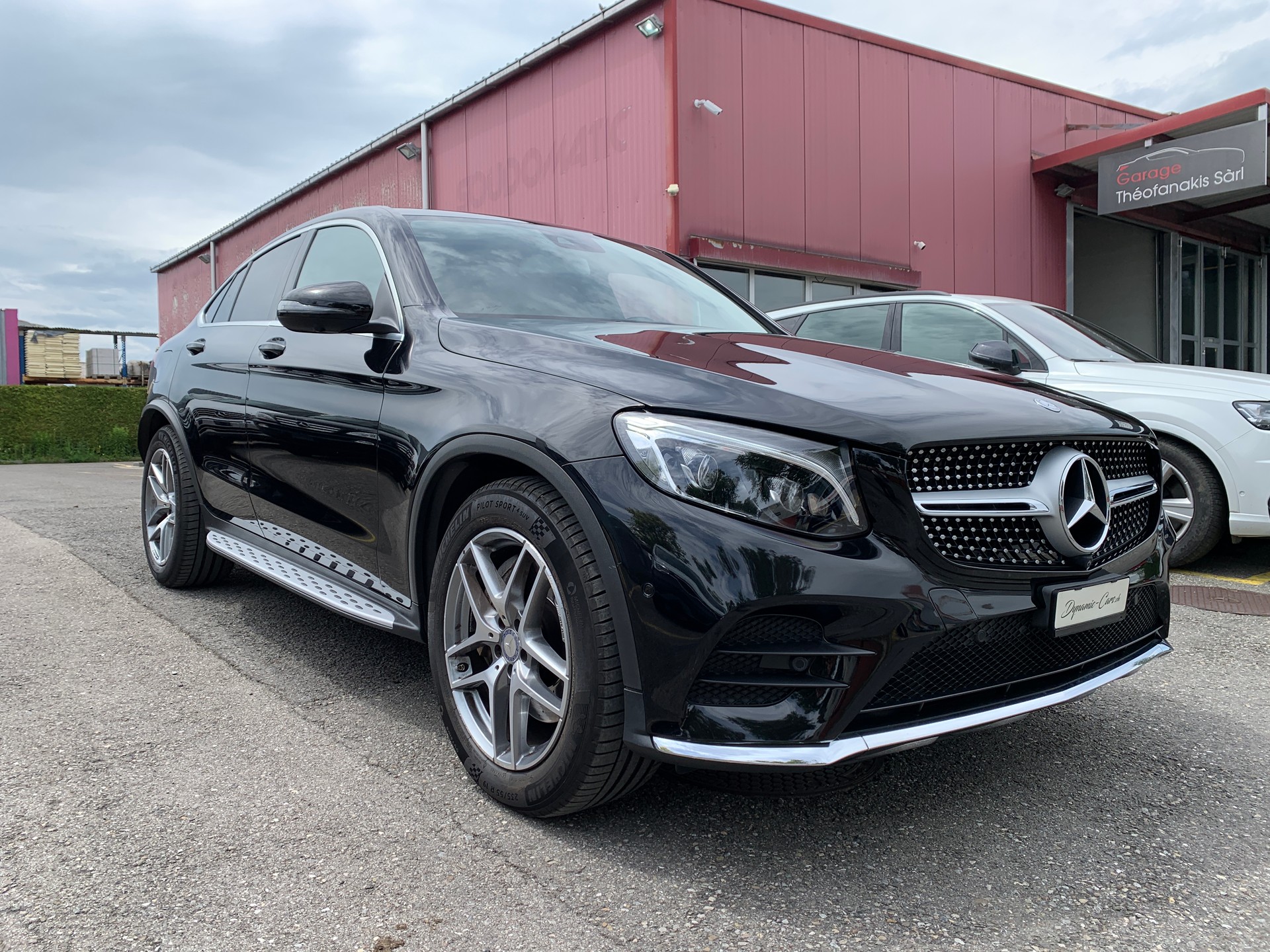 MERCEDES-BENZ GLC Coupé 250 AMG Line 4Matic 9G-Tronic-image-2