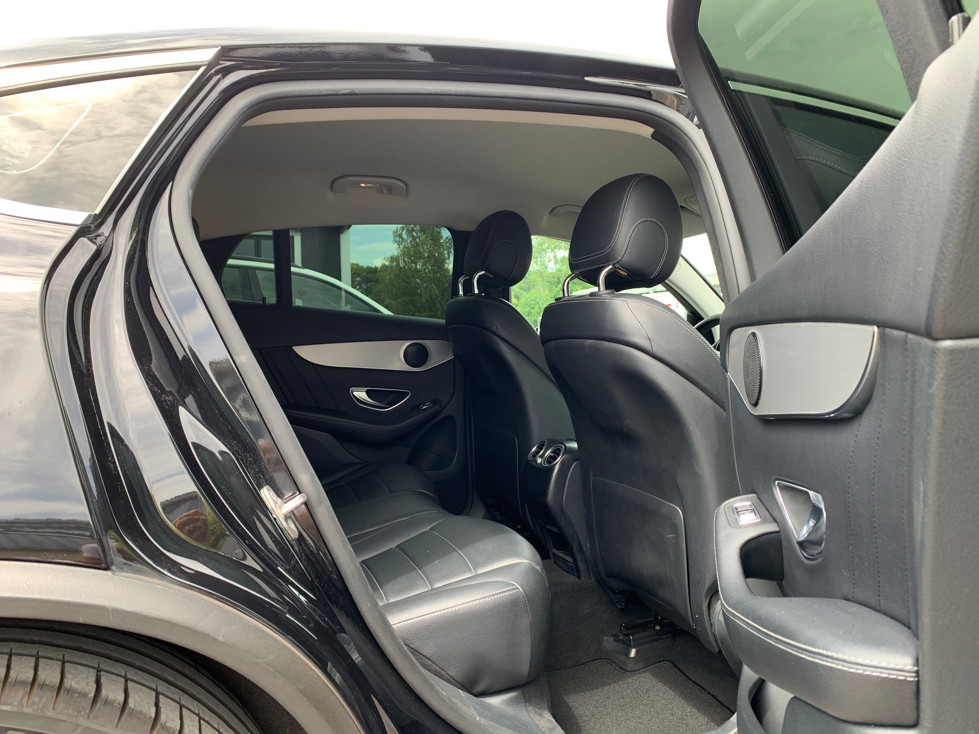MERCEDES-BENZ GLC Coupé 250 AMG Line 4Matic 9G-Tronic-image-9