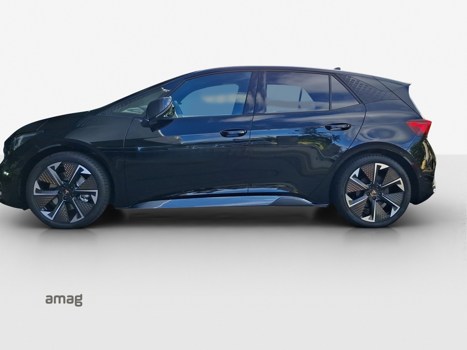 CUPRA Born 79 kWh e-Boost Adrenaline-image-1