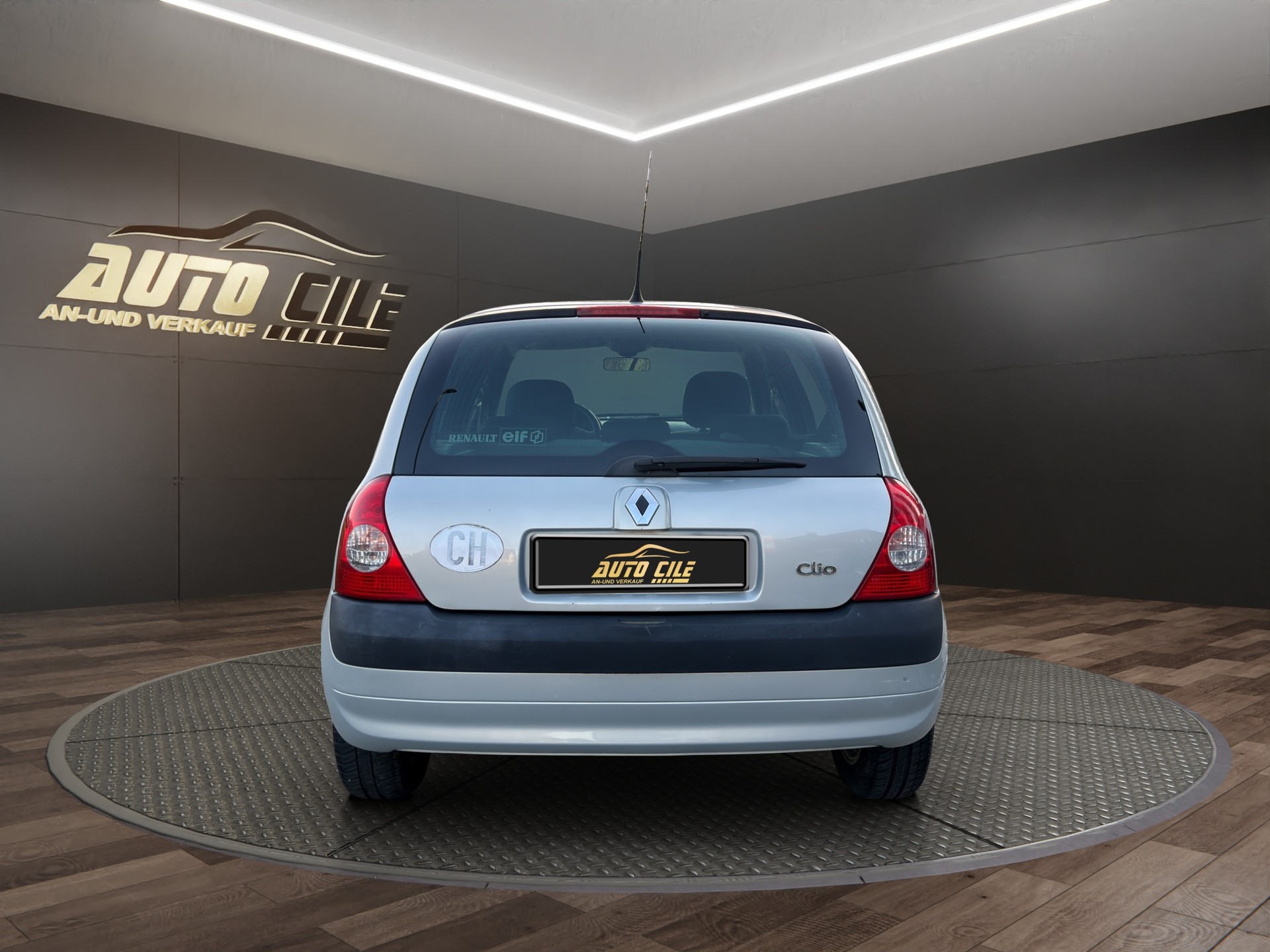 RENAULT Clio 1.4 16V Dynamique Luxe-image-6