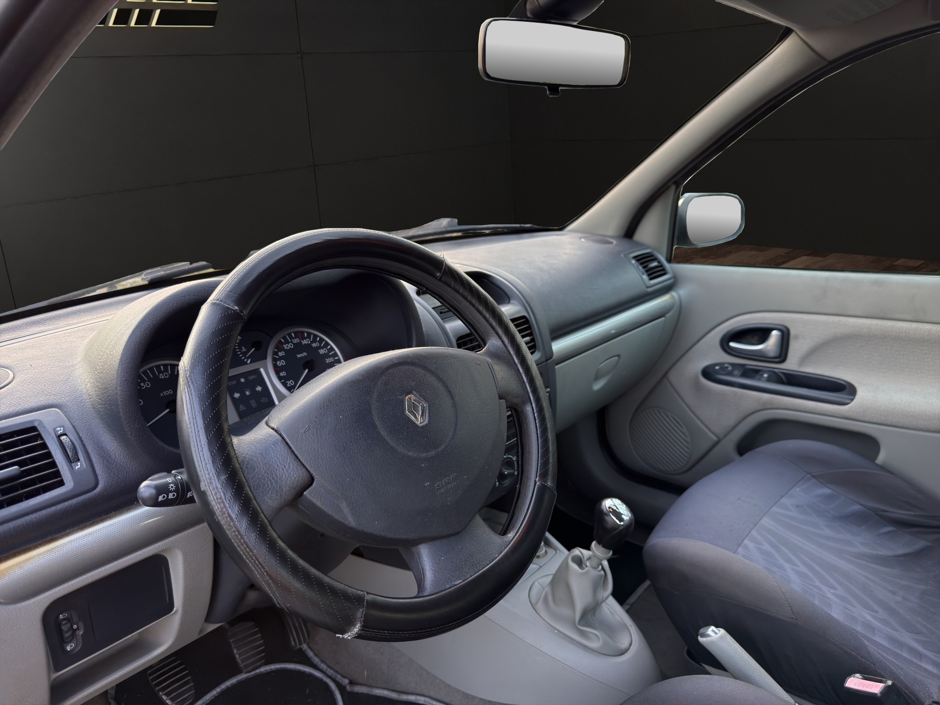 RENAULT Clio 1.4 16V Dynamique Luxe-image-8