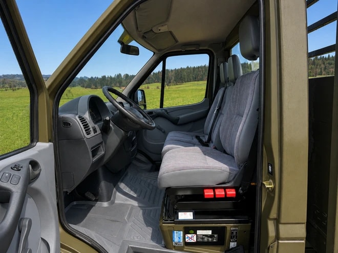 MERCEDES-BENZ Sprinter 413 CDI Duo 4x4 Automat Brücke mit Anhängerkupplung-image-6