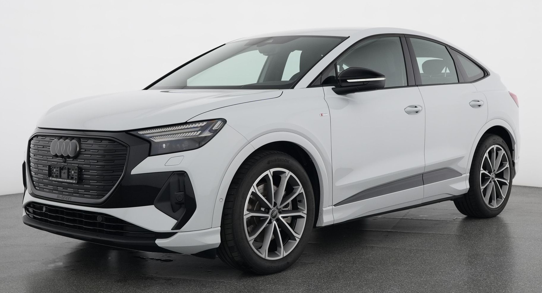 AUDI Q4 Sportback e-tron 45 Edition Swiss Ski quattro mit Anhängerkupplung-image-0