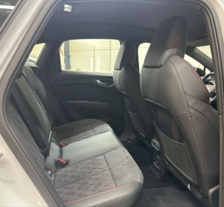 AUDI Q4 Sportback e-tron 45 Edition Swiss Ski quattro mit Anhängerkupplung-image-9