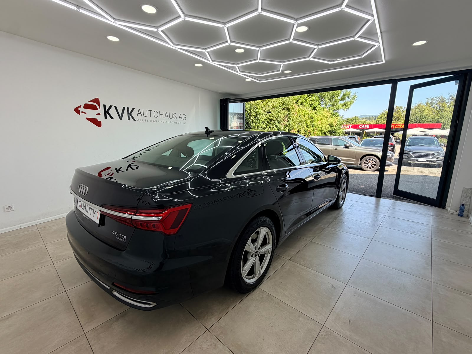 AUDI A6 Limousine 3.0 / 45 TDI Sport quattro tiptronic | CH-Fahrzeug | Gratis Service bis 100'000 km |-image-8
