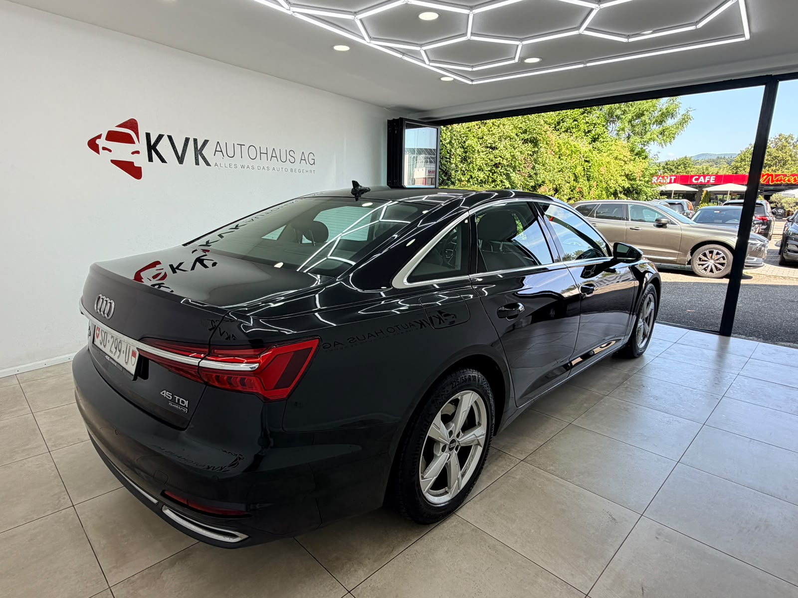AUDI A6 Limousine 3.0 / 45 TDI Sport quattro tiptronic | CH-Fahrzeug | Gratis Service bis 100'000 km |-image-4