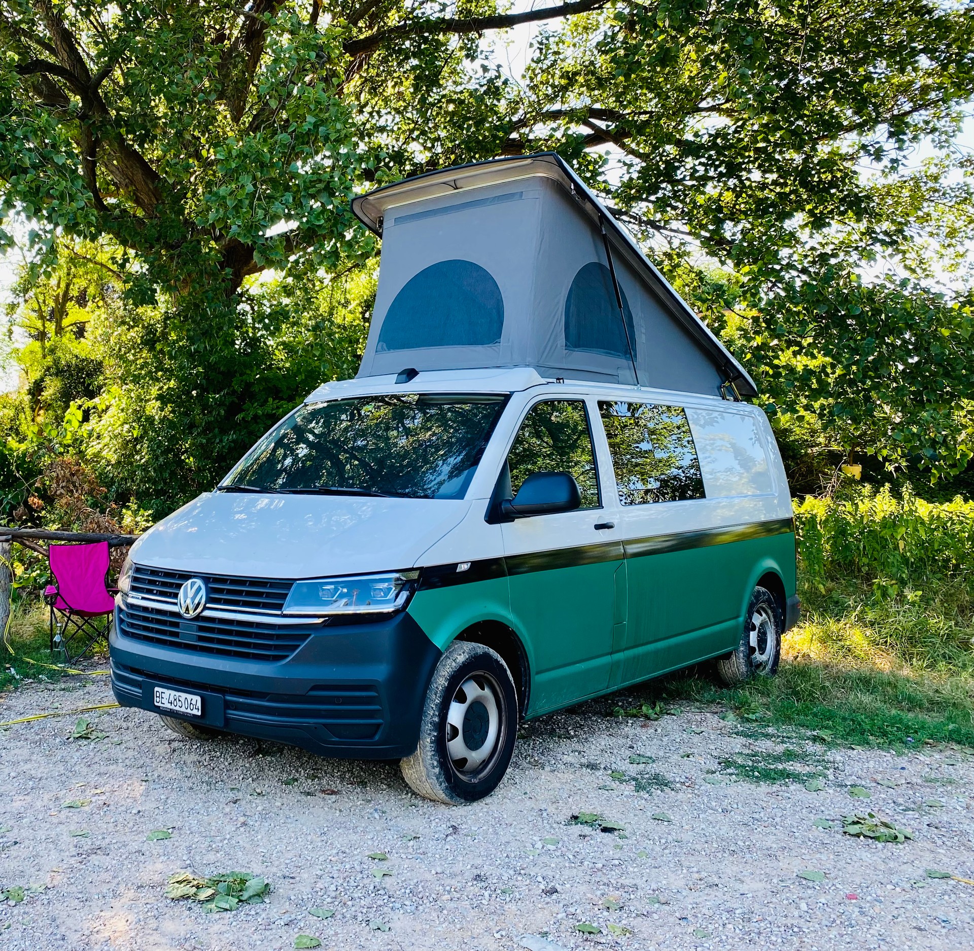 VW T6.1 Camper 4x4, Luxusausstattung: Luftfederung für Offroad/horizontales Liegen, Solarpannel für autarkes Campen,